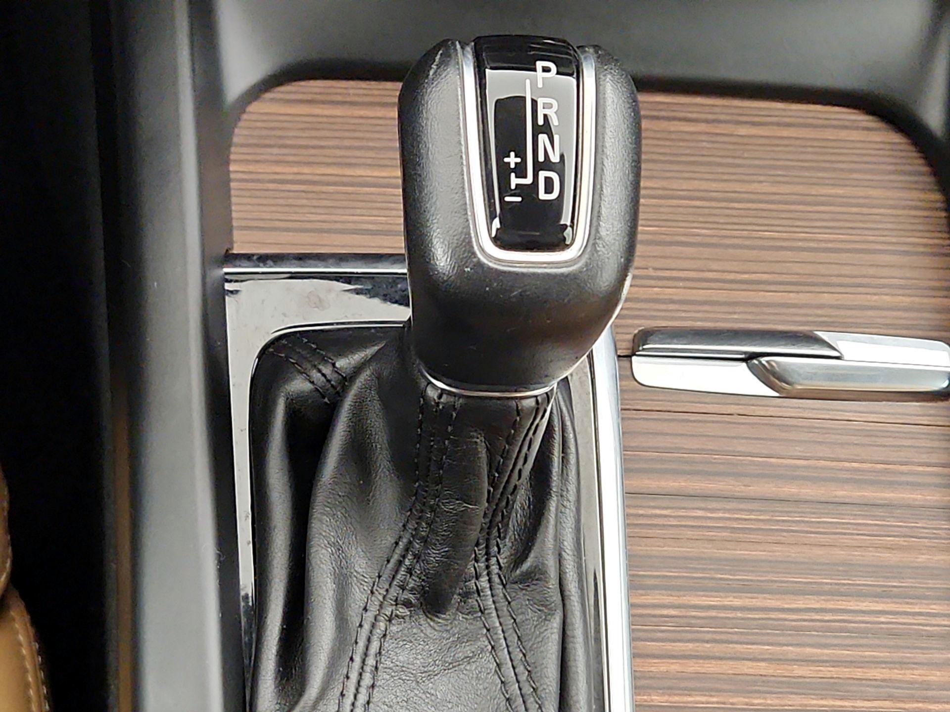 Thumbnail: 2021 Volvo XC60 - 16