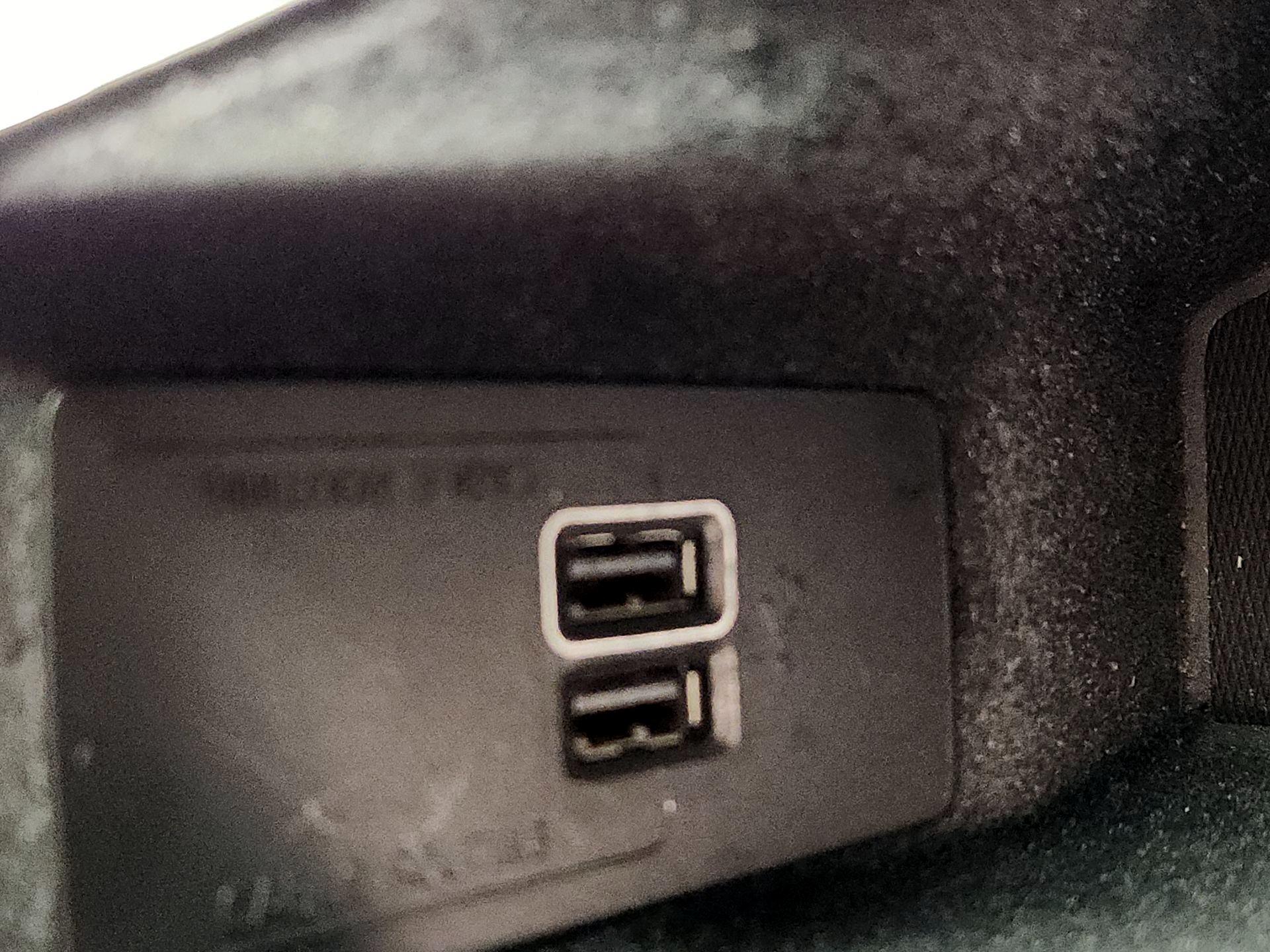 Thumbnail: 2021 Volvo XC60 - 17