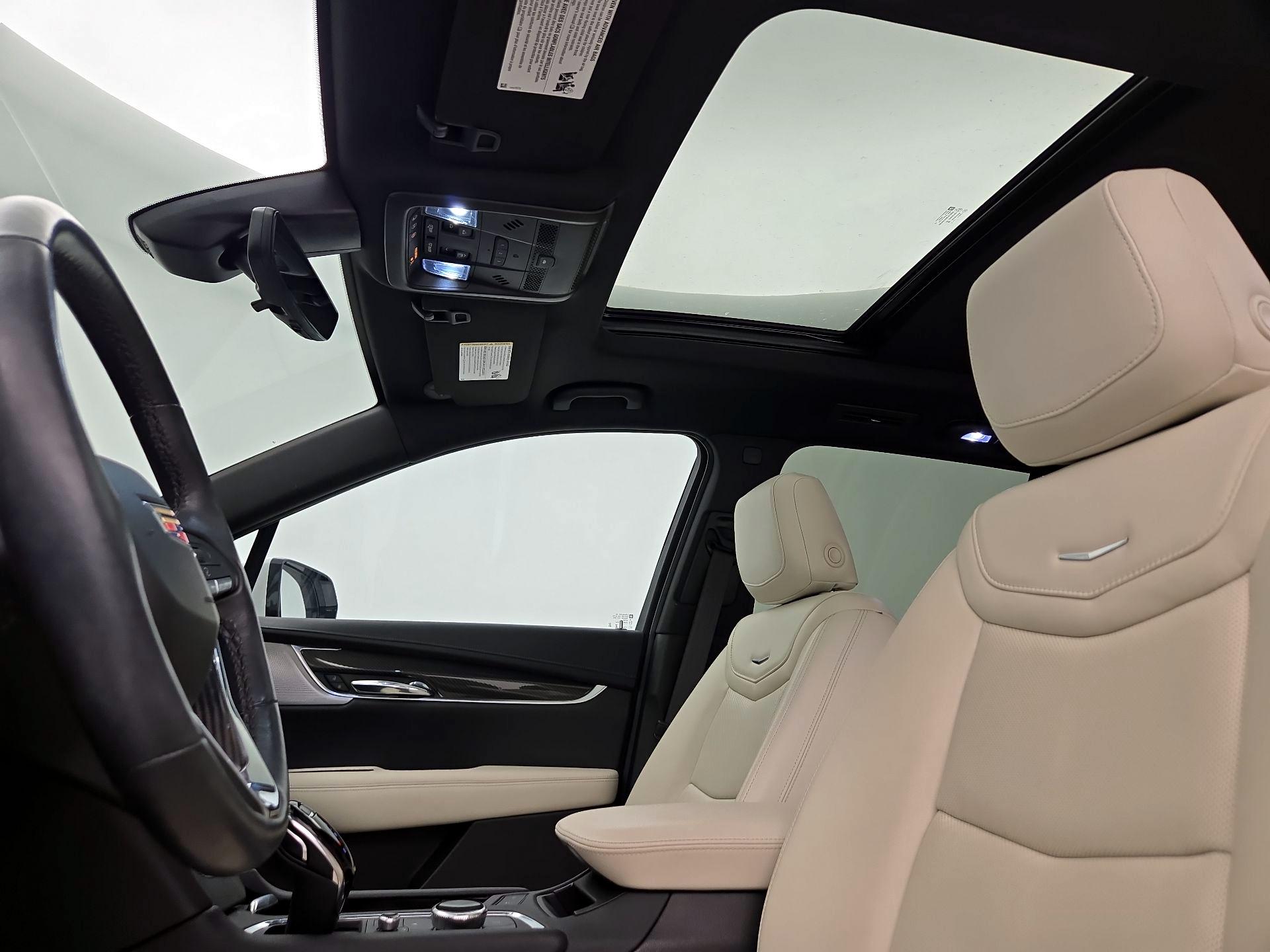 Thumbnail: 2023 Cadillac XT6 - 20