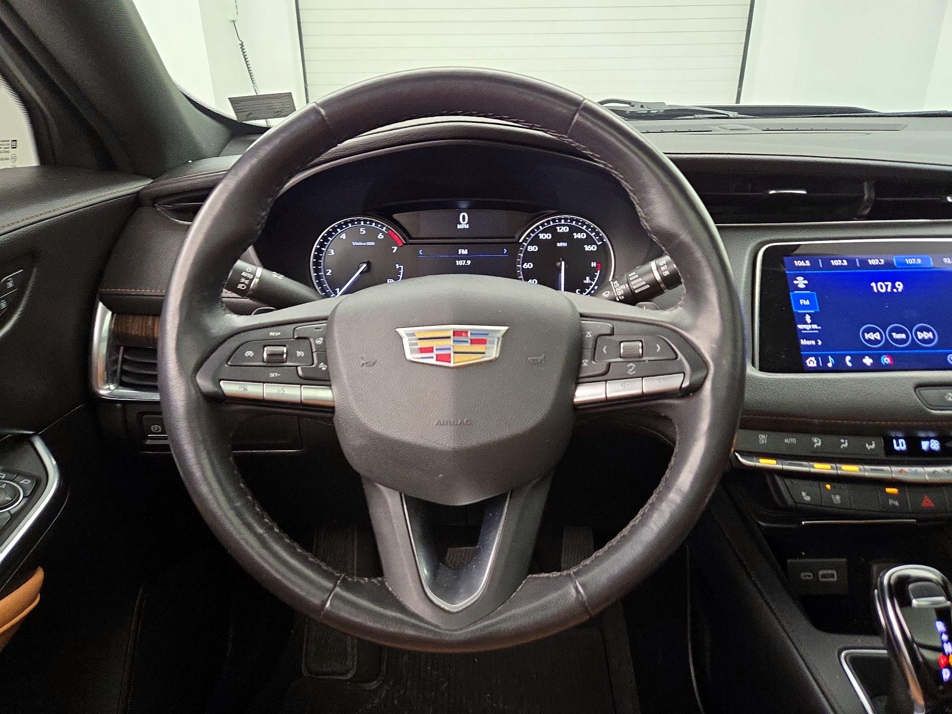 Thumbnail: 2023 Cadillac XT4 - 10