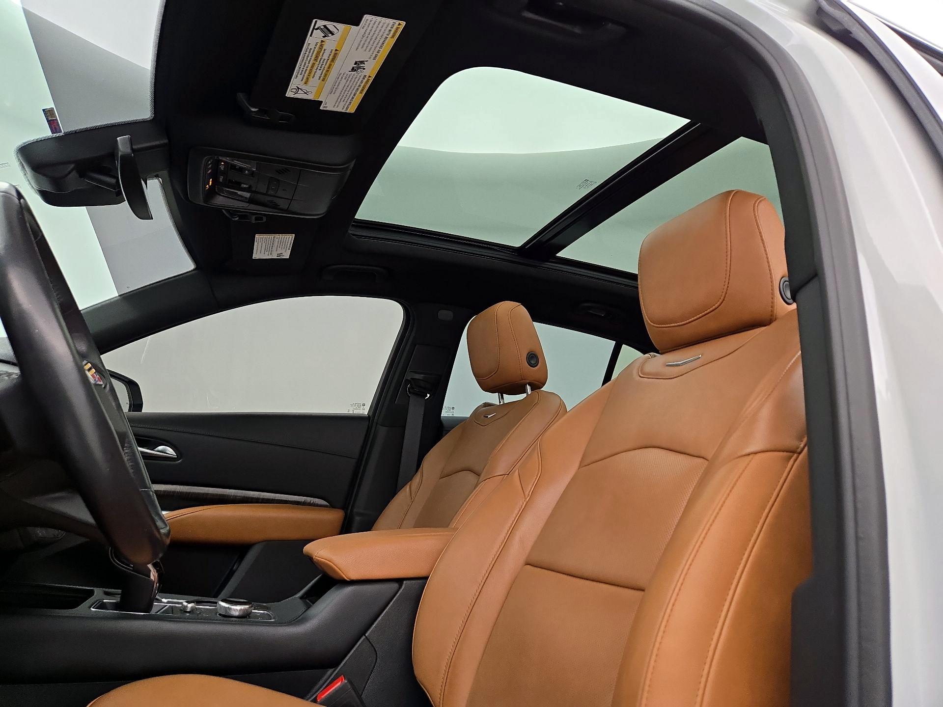 Thumbnail: 2023 Cadillac XT4 - 20