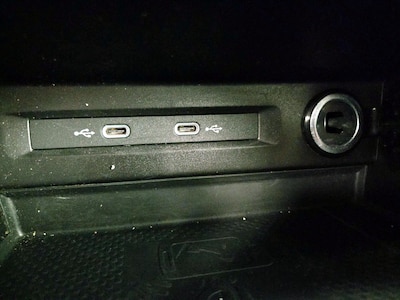 USB/AUX Ports