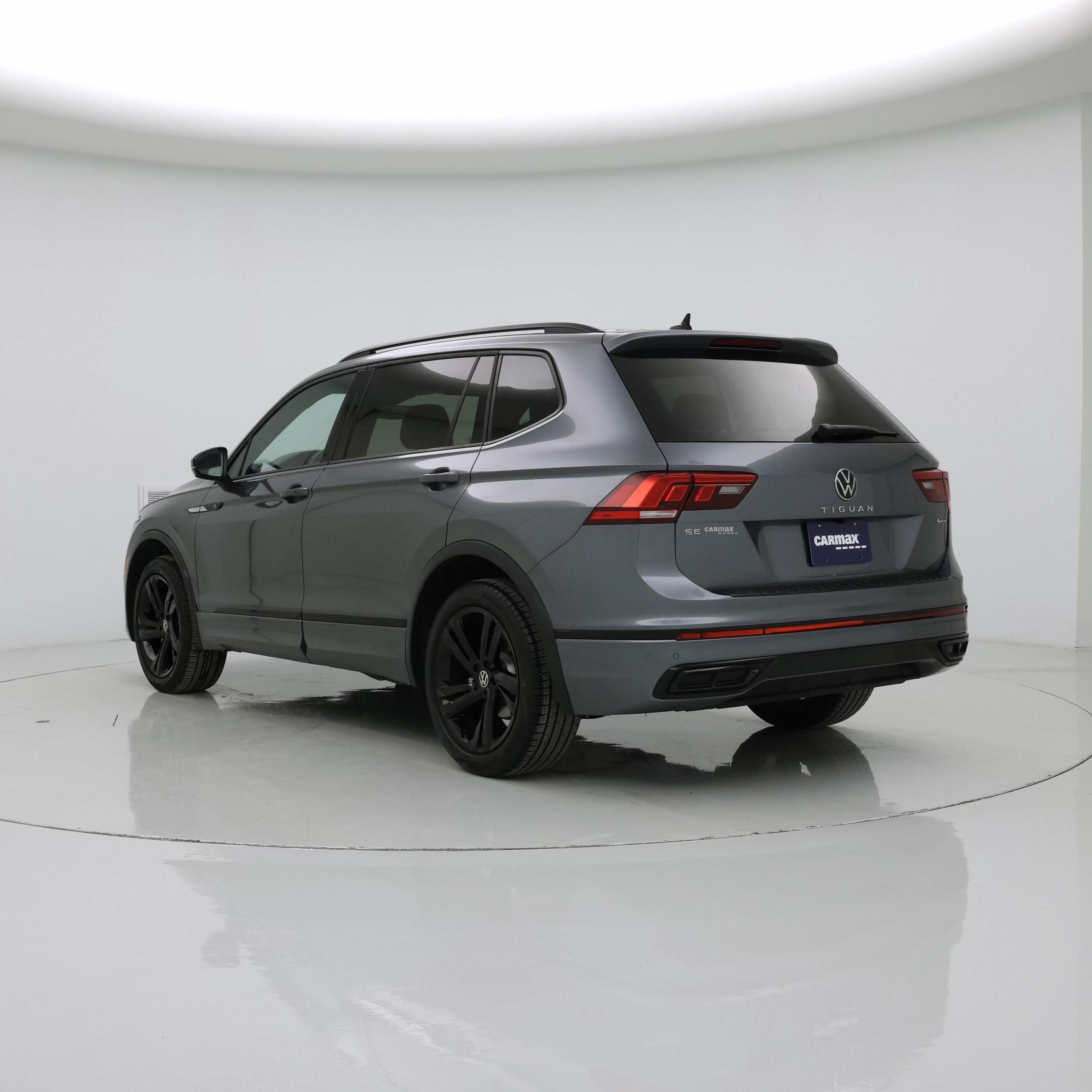 Thumbnail: 2023 Volkswagen Tiguan - 2