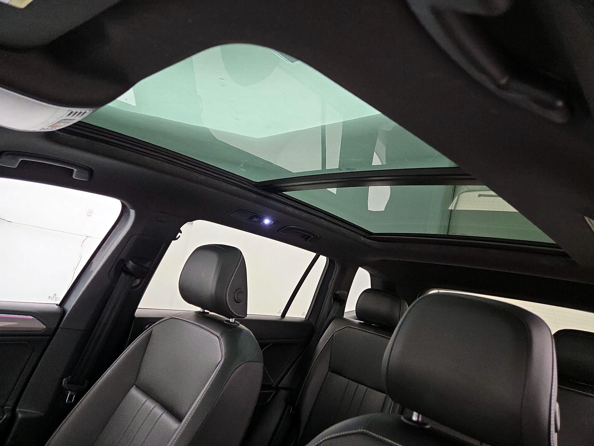 Thumbnail: 2023 Volkswagen Tiguan - 19