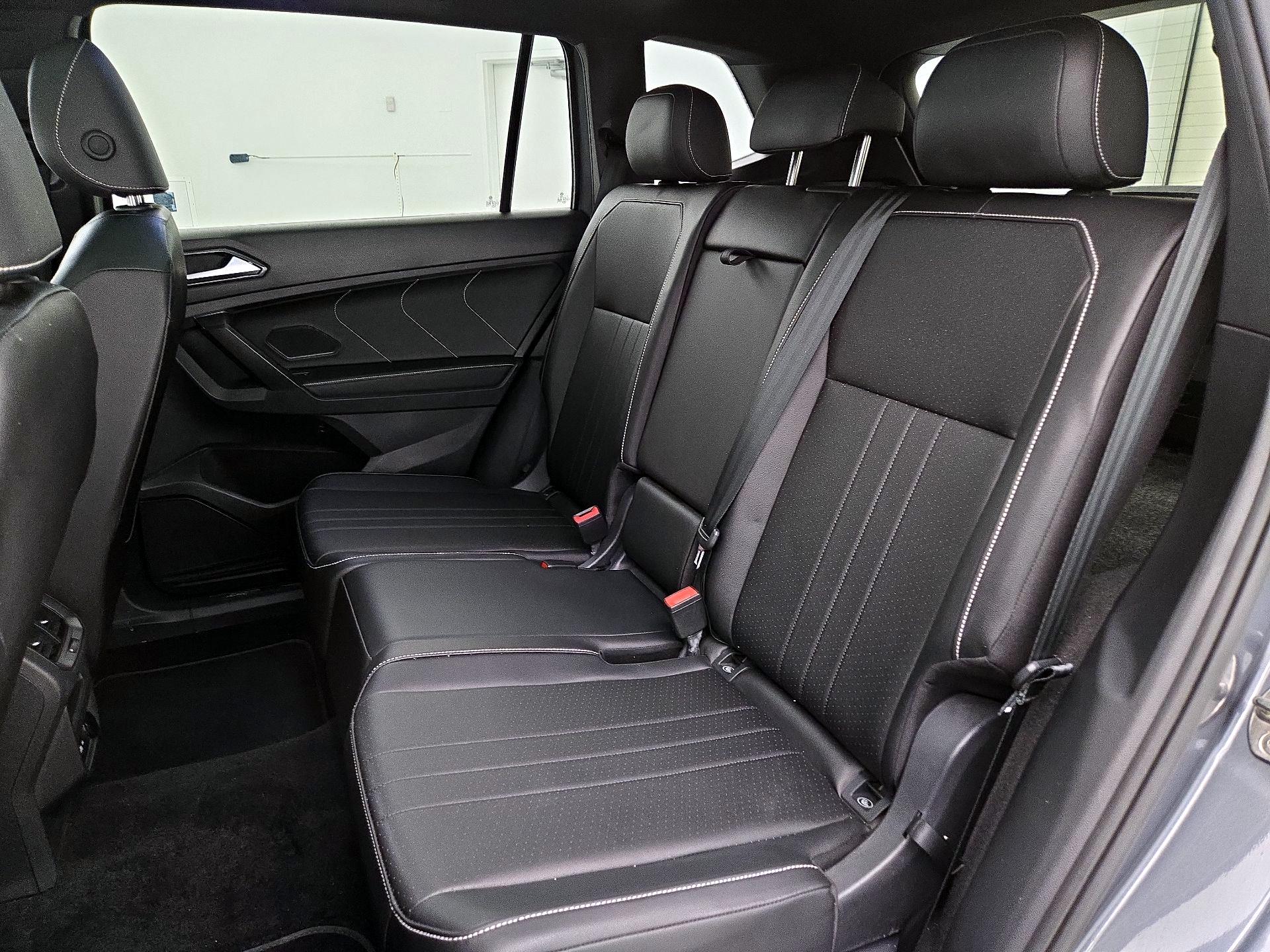 Thumbnail: 2023 Volkswagen Tiguan - 20