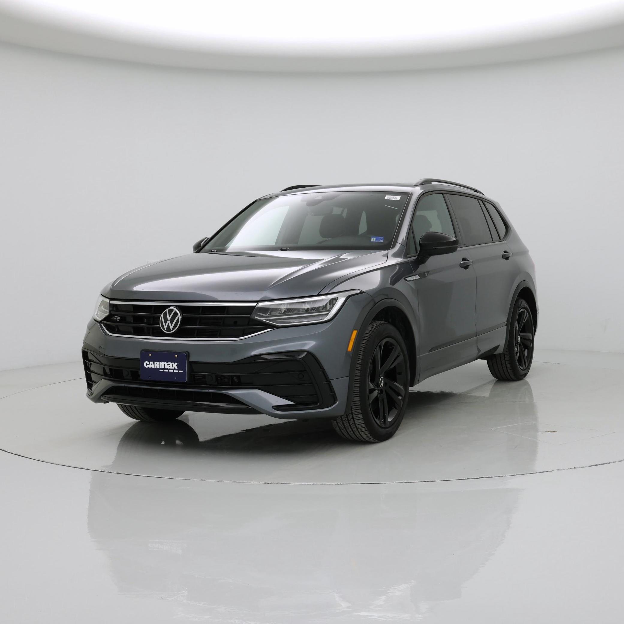 Thumbnail: 2023 Volkswagen Tiguan - 4