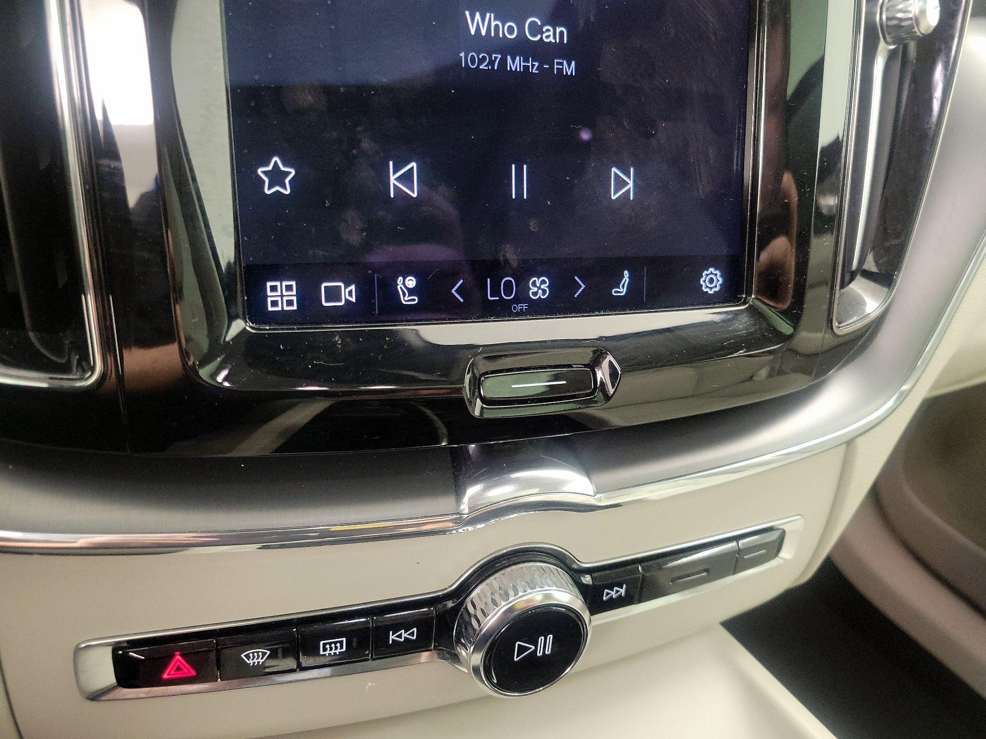 Thumbnail: 2023 Volvo XC60 - 17