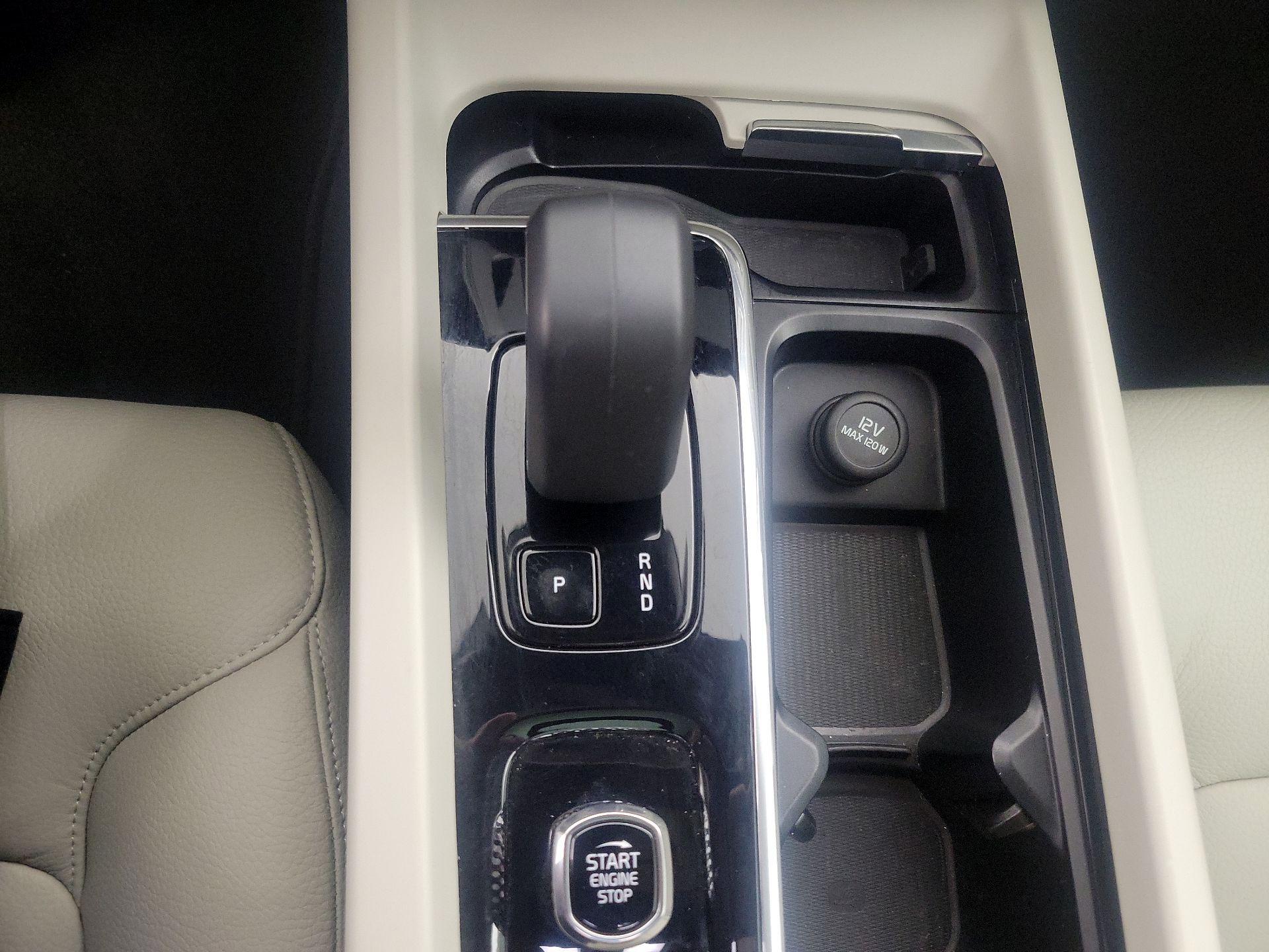 Thumbnail: 2023 Volvo XC60 - 18