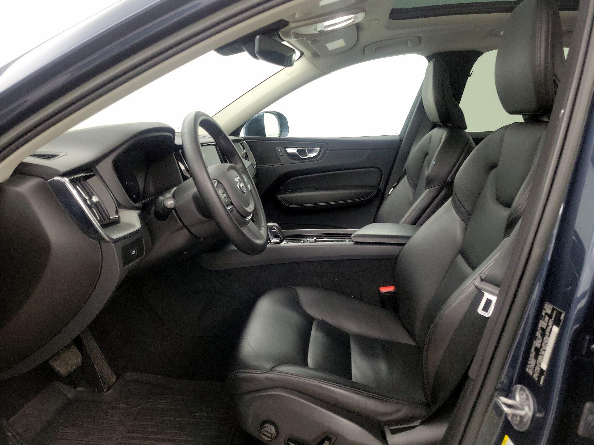 Thumbnail: 2023 Volvo XC60 - 11