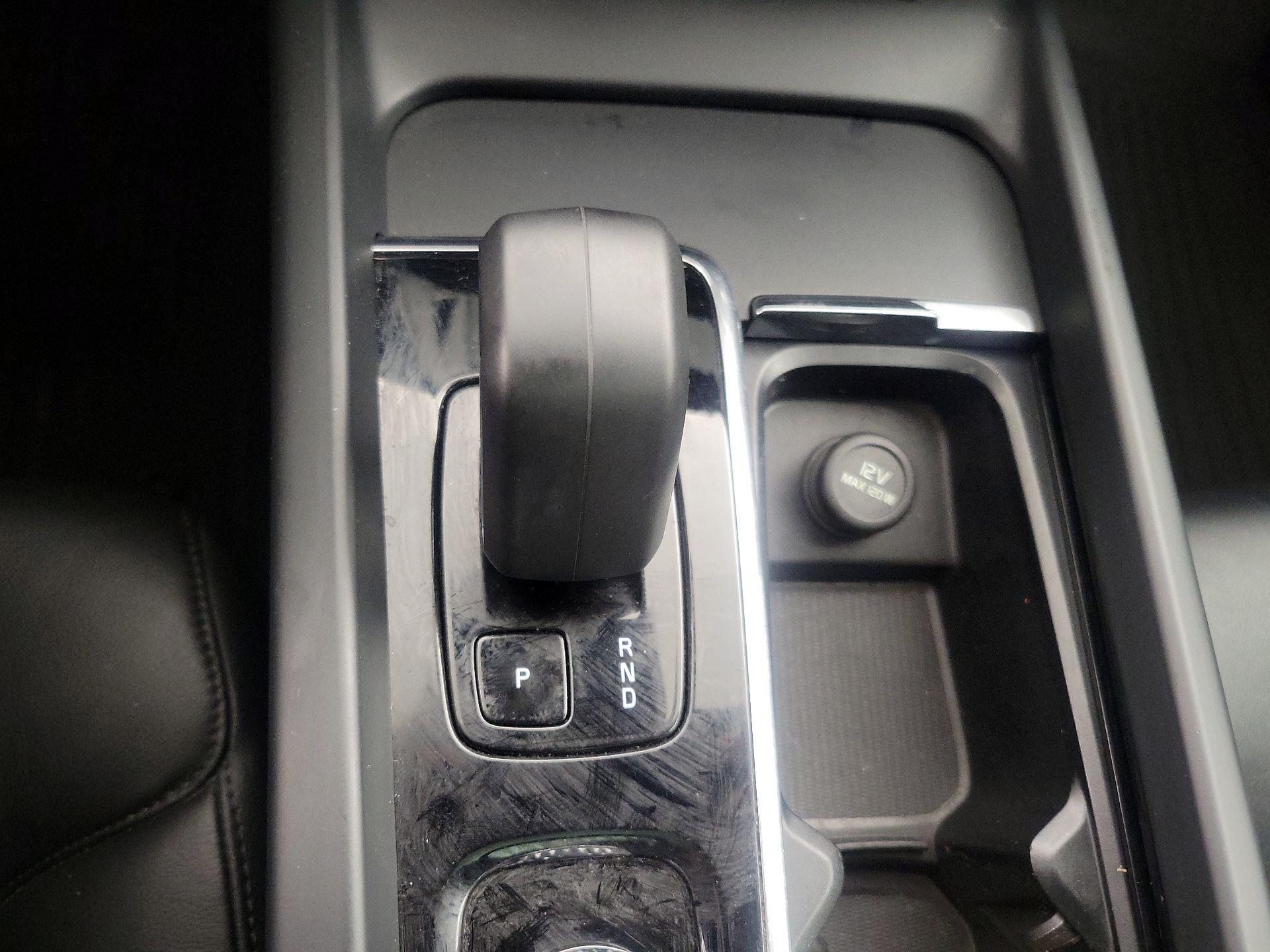 Thumbnail: 2023 Volvo XC60 - 18