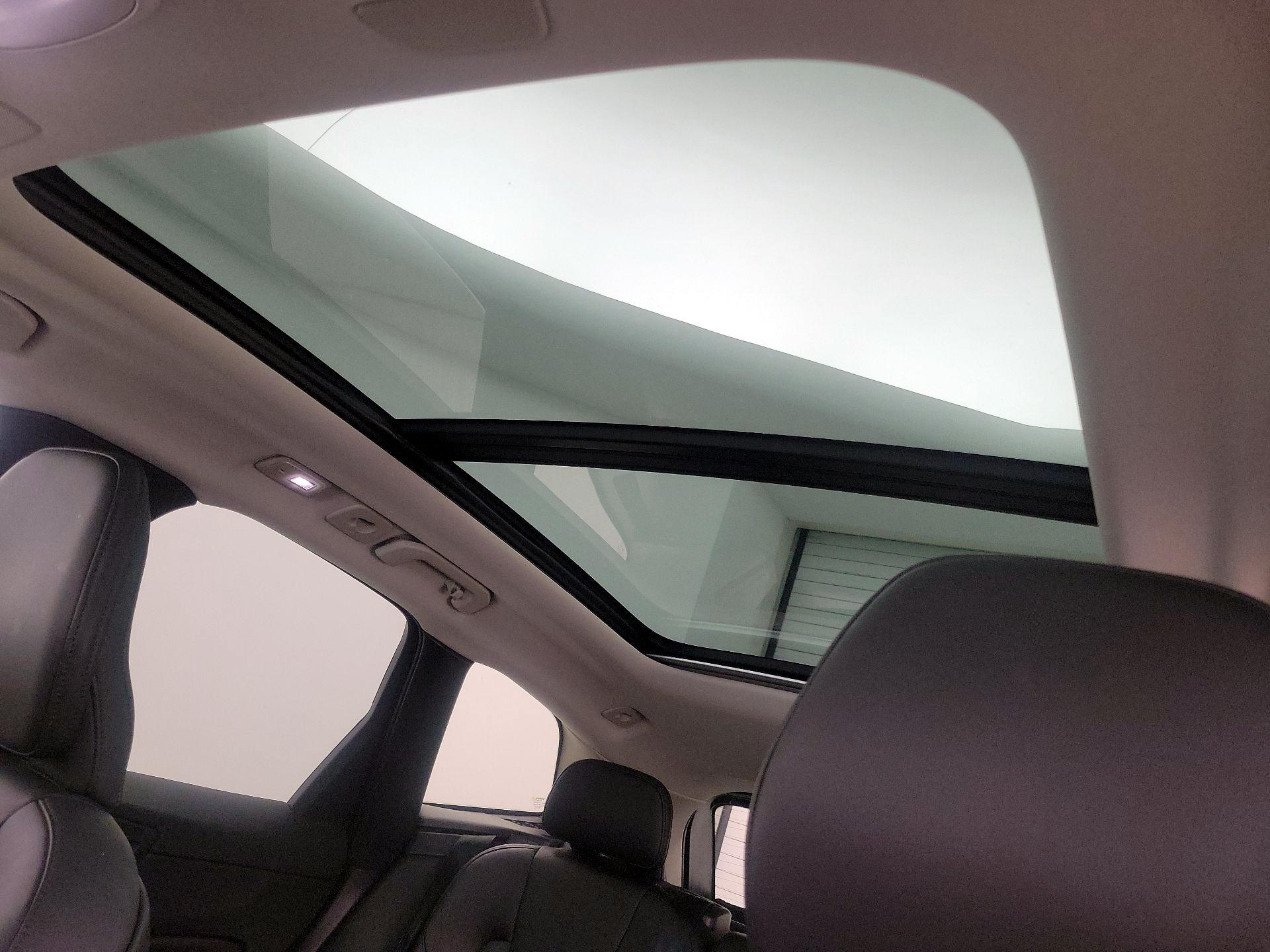 Thumbnail: 2023 Volvo XC60 - 20