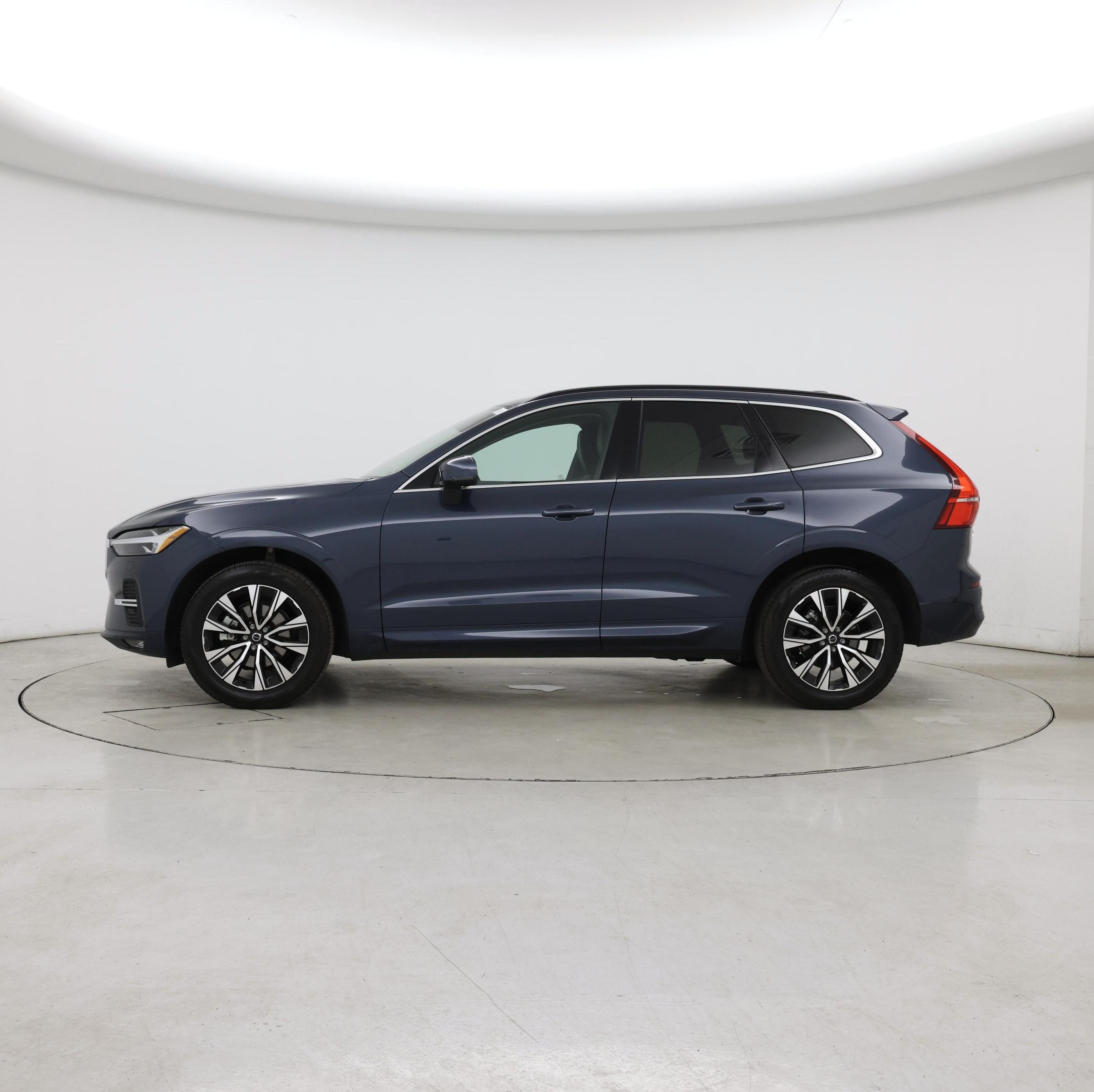 Thumbnail: 2023 Volvo XC60 - 3