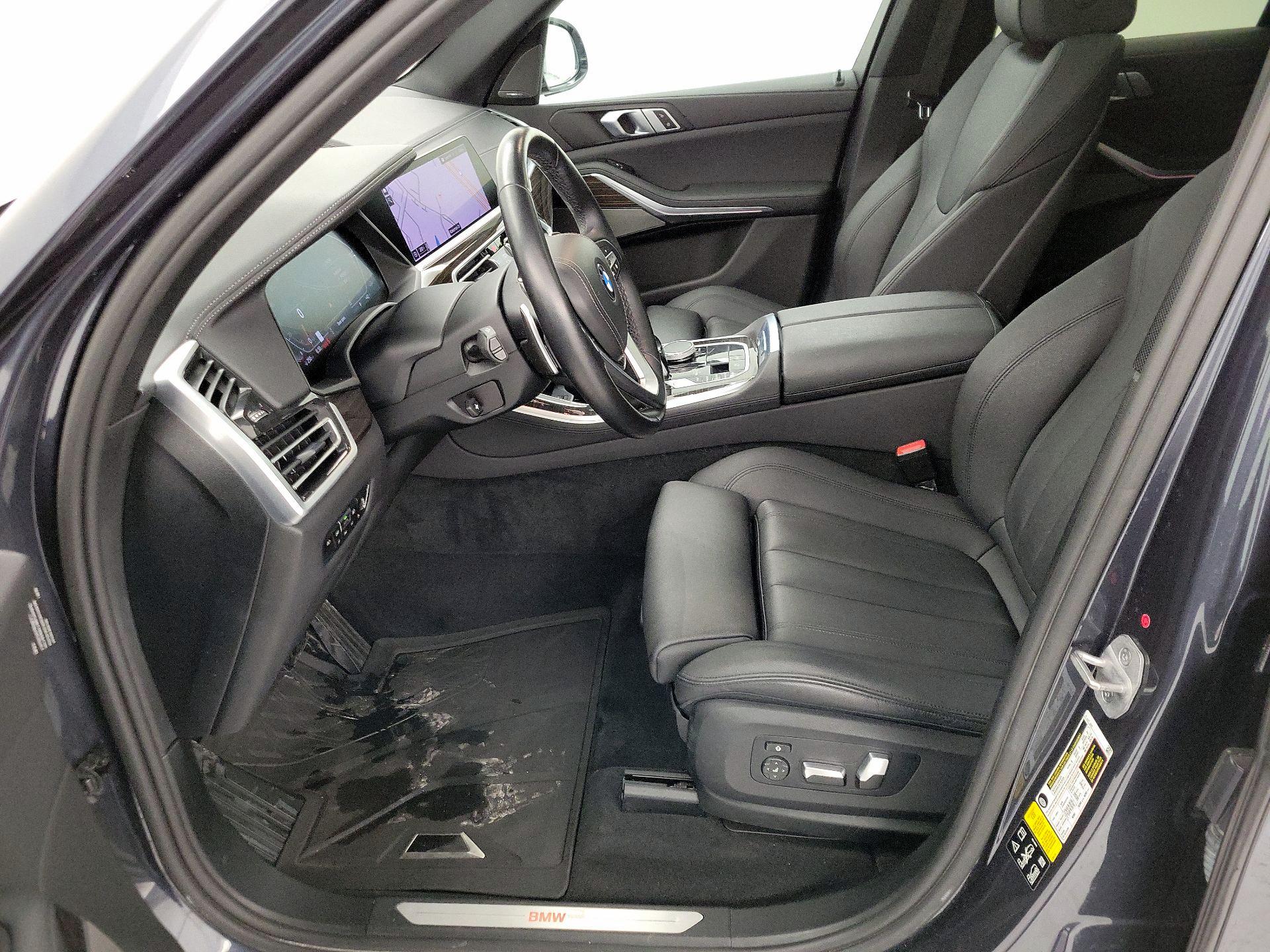 Thumbnail: 2021 BMW X5 - 11