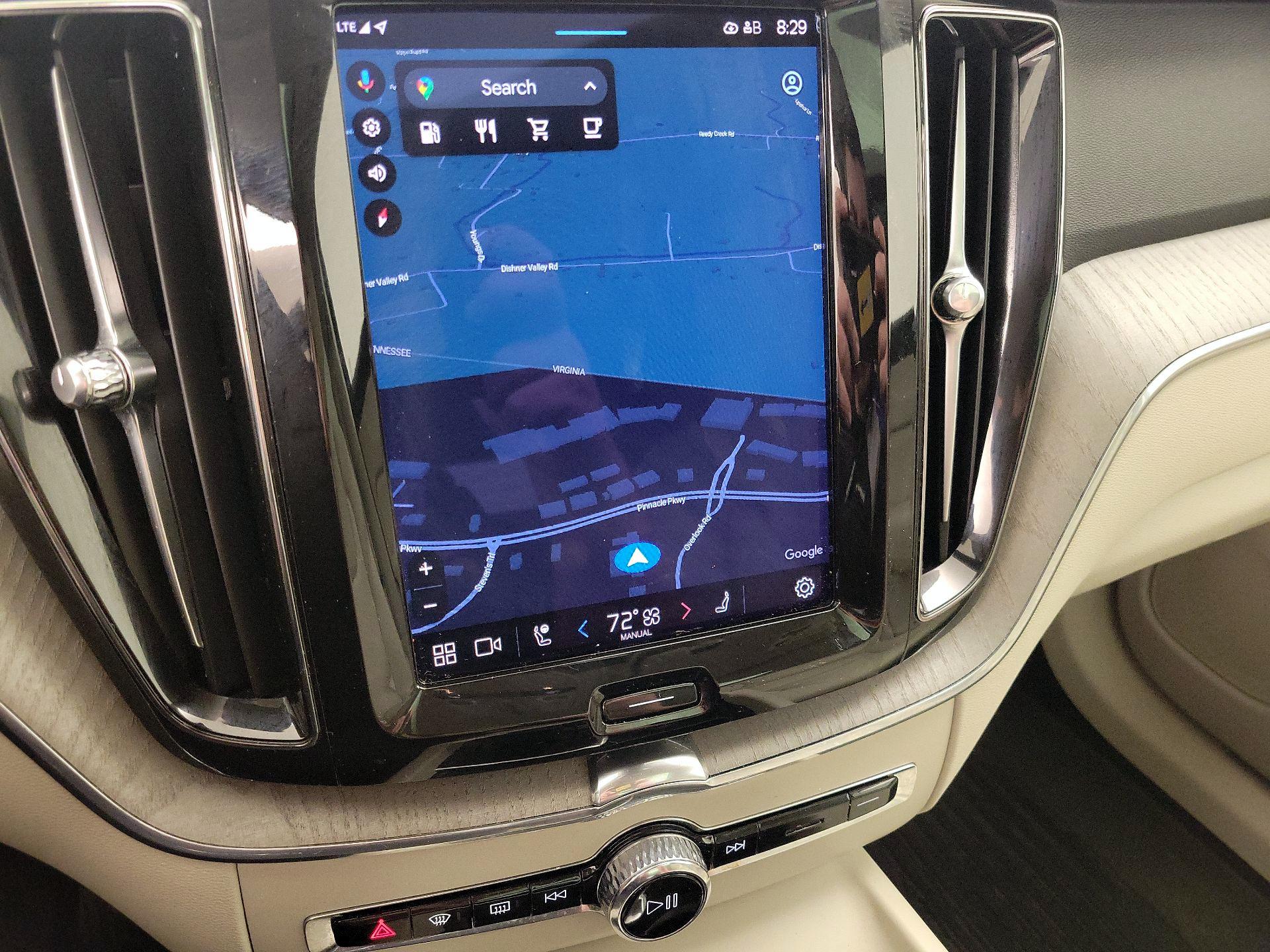 Thumbnail: 2023 Volvo XC60 - 14