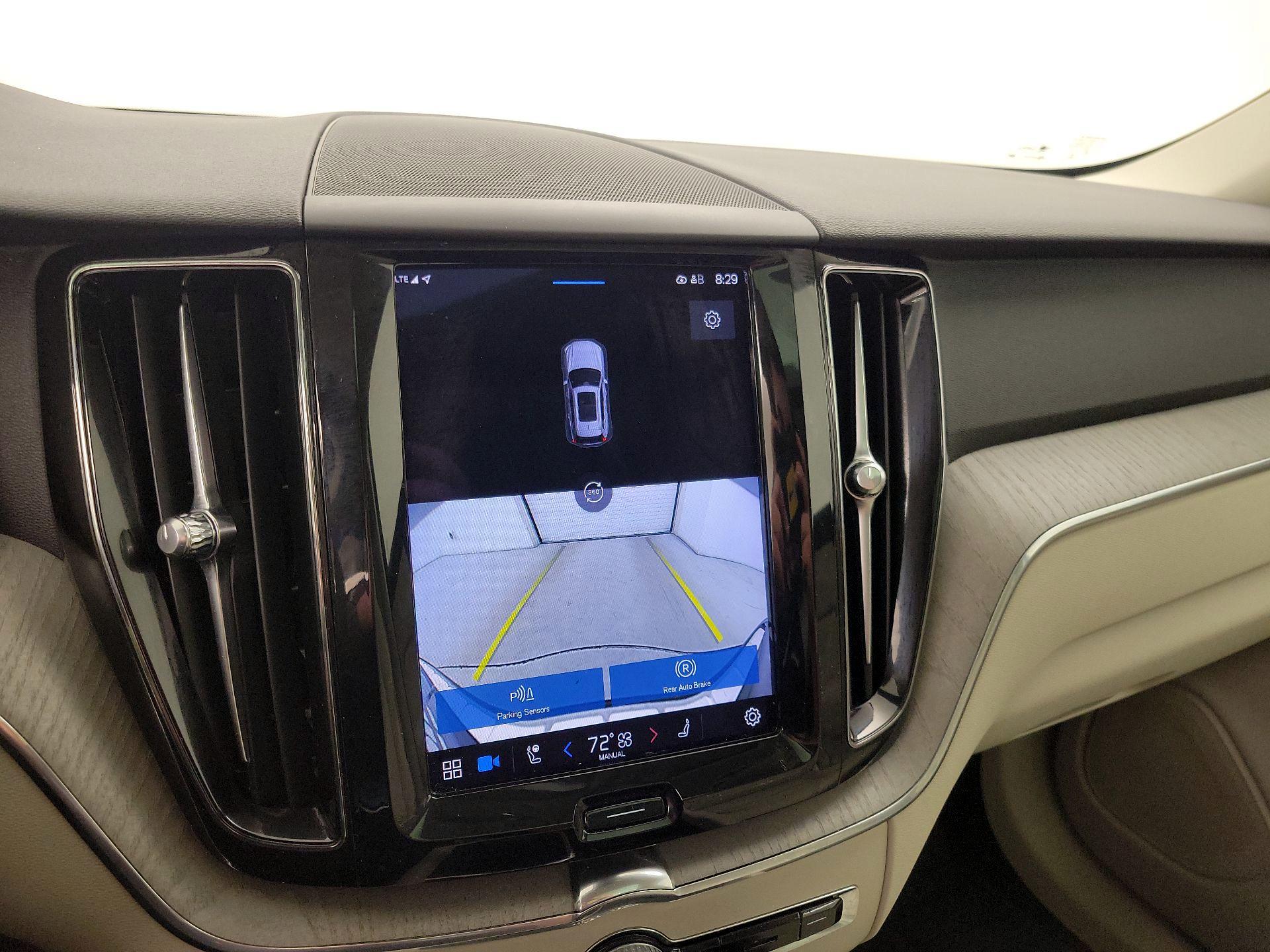 Thumbnail: 2023 Volvo XC60 - 15