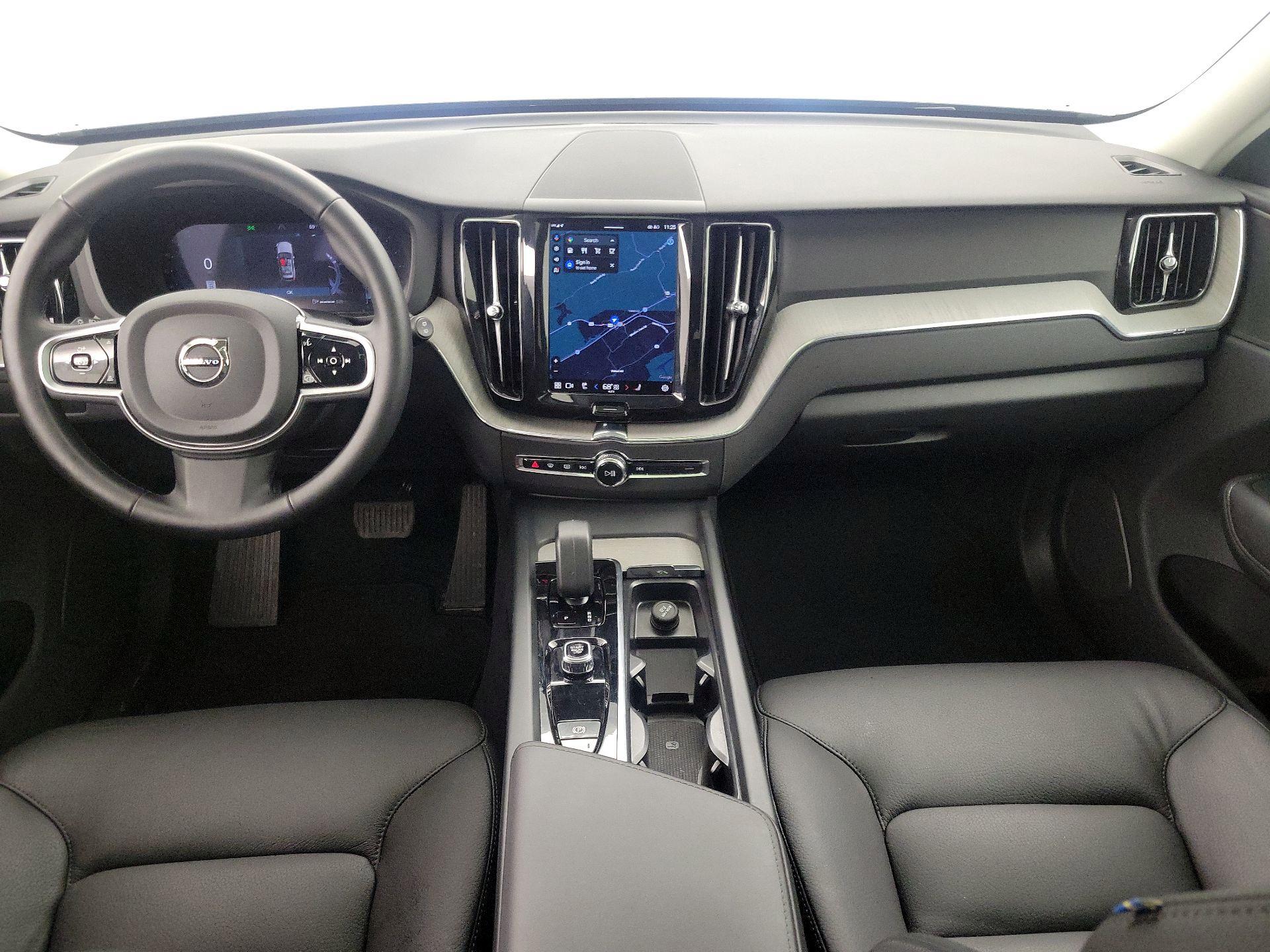 Thumbnail: 2025 Volvo XC60 - 9