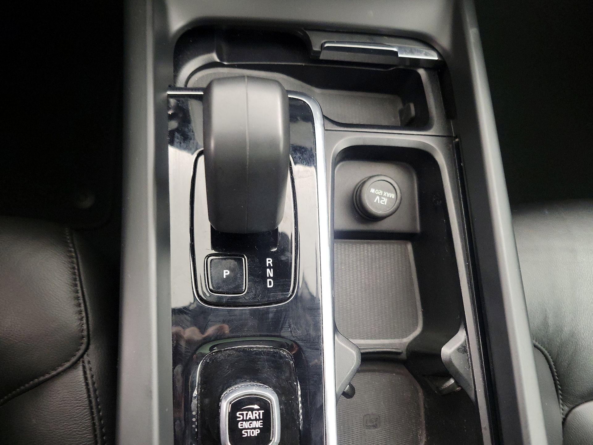 Thumbnail: 2023 Volvo XC60 - 18