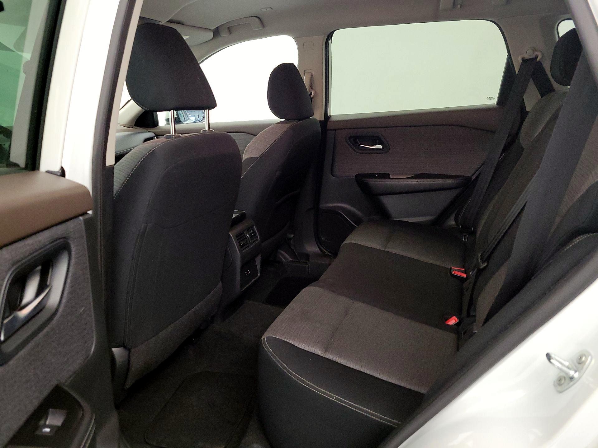 Thumbnail: 2023 Nissan Rogue - 19