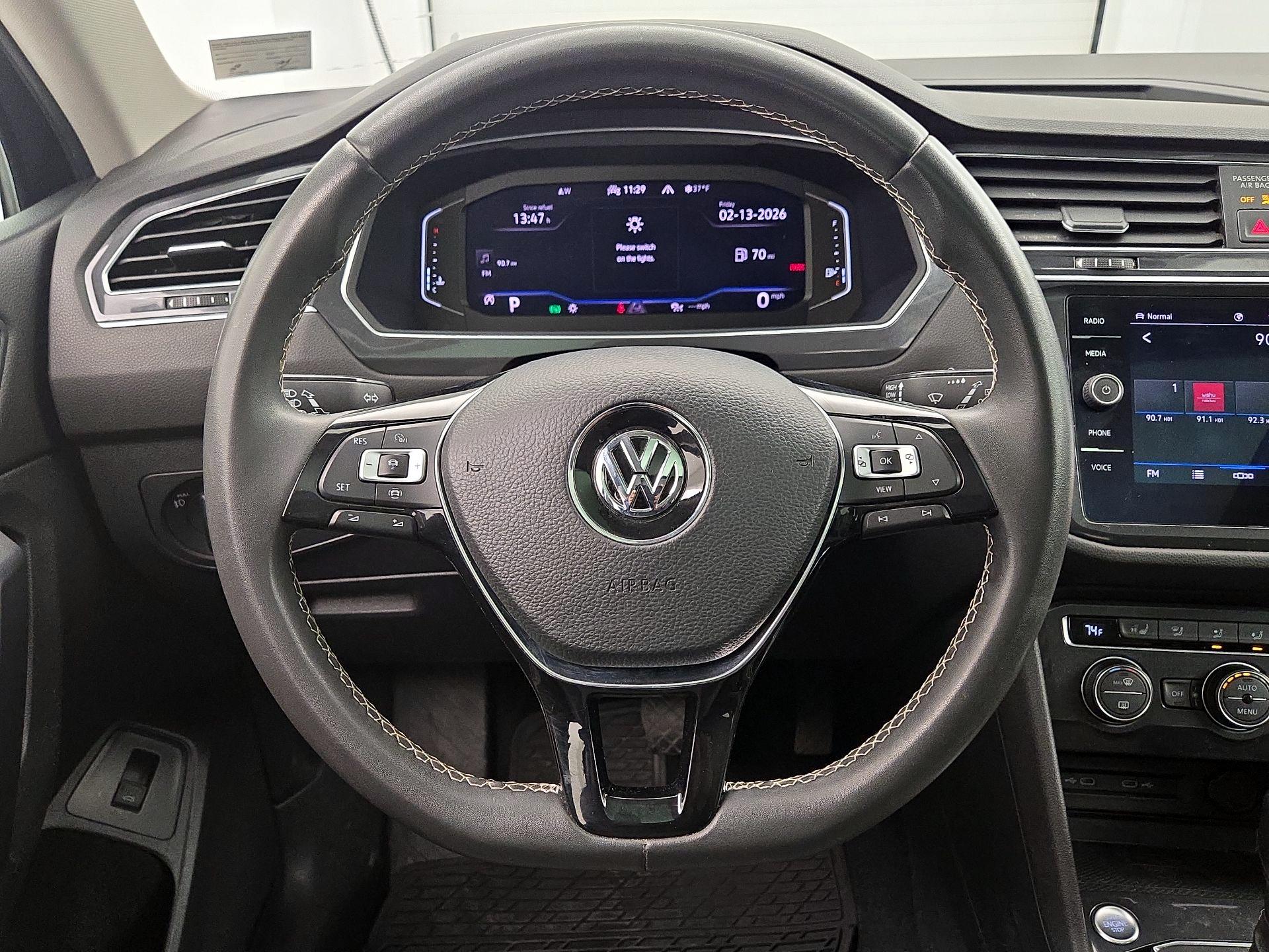 Thumbnail: 2021 Volkswagen Tiguan - 10