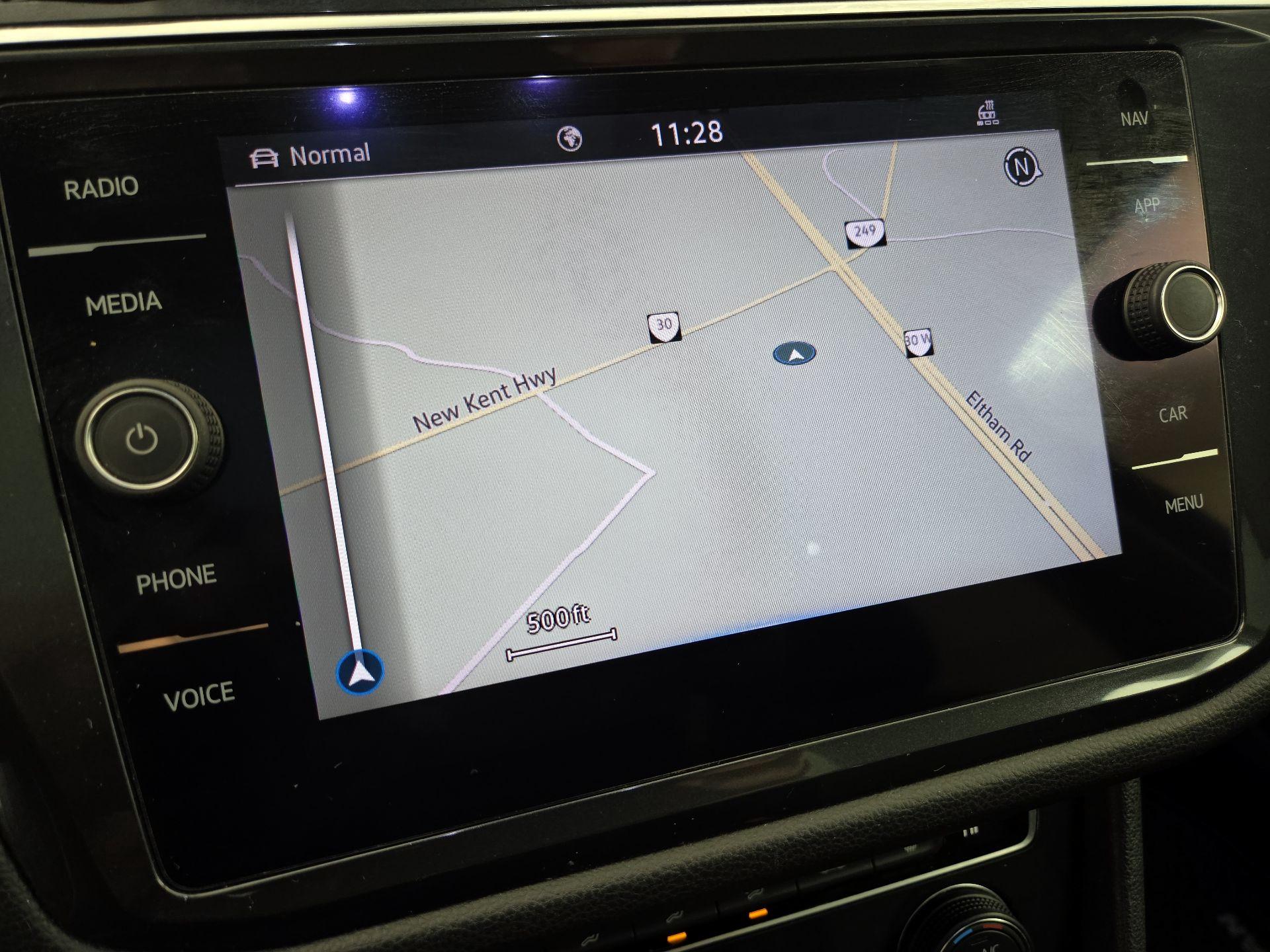 Thumbnail: 2021 Volkswagen Tiguan - 14