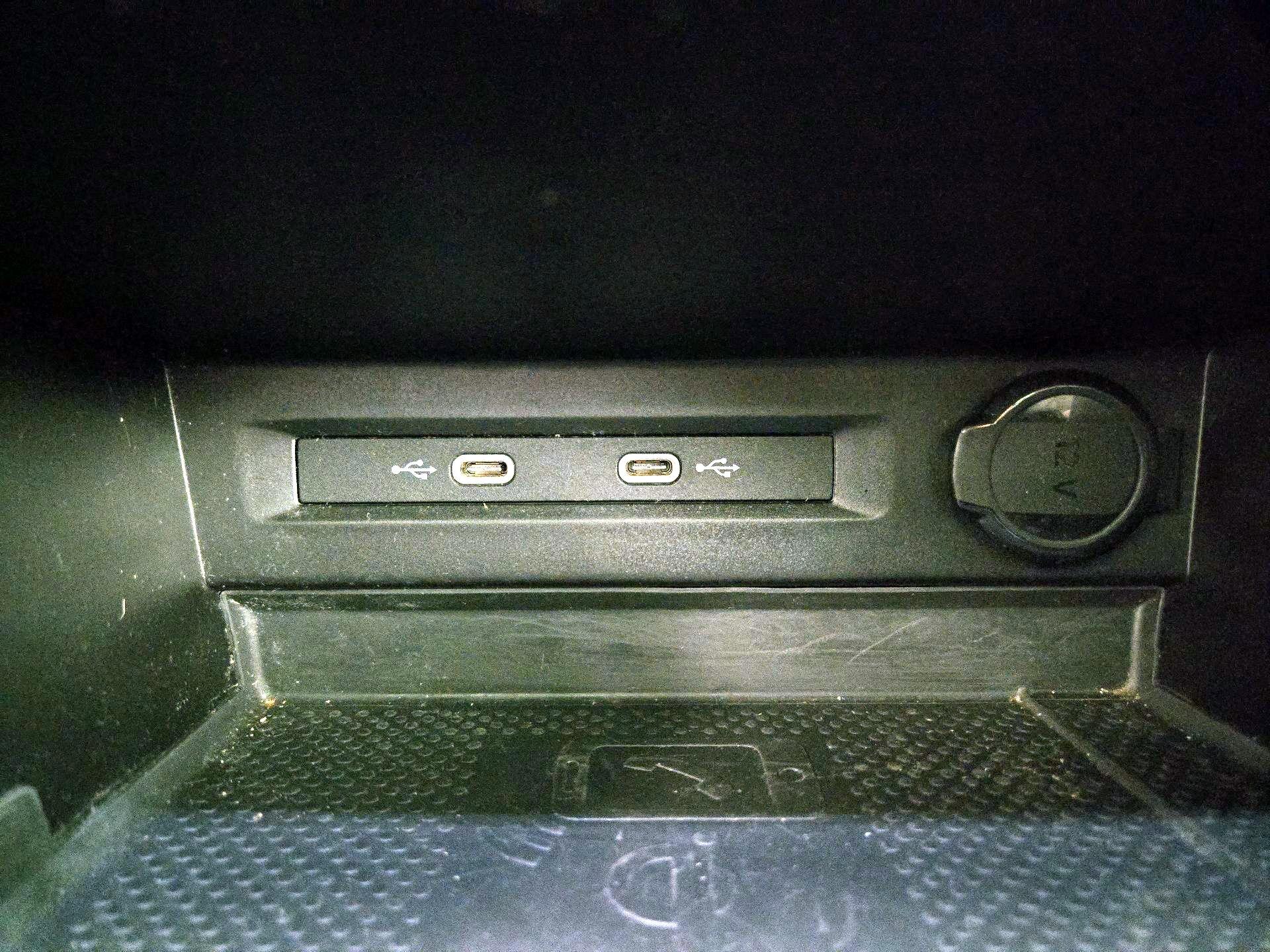 Thumbnail: 2021 Volkswagen Tiguan - 19