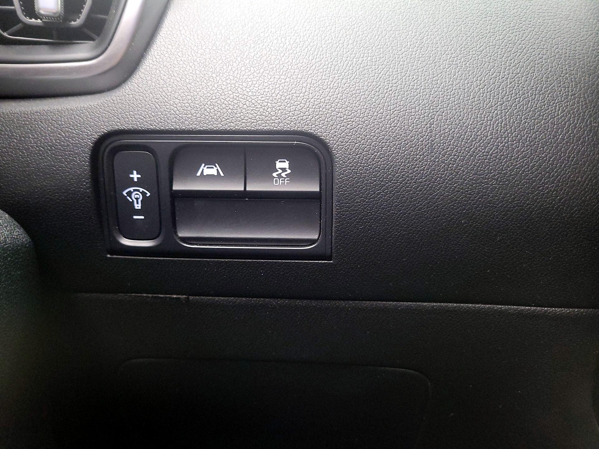 Thumbnail: 2023 Kia Sorento - 13