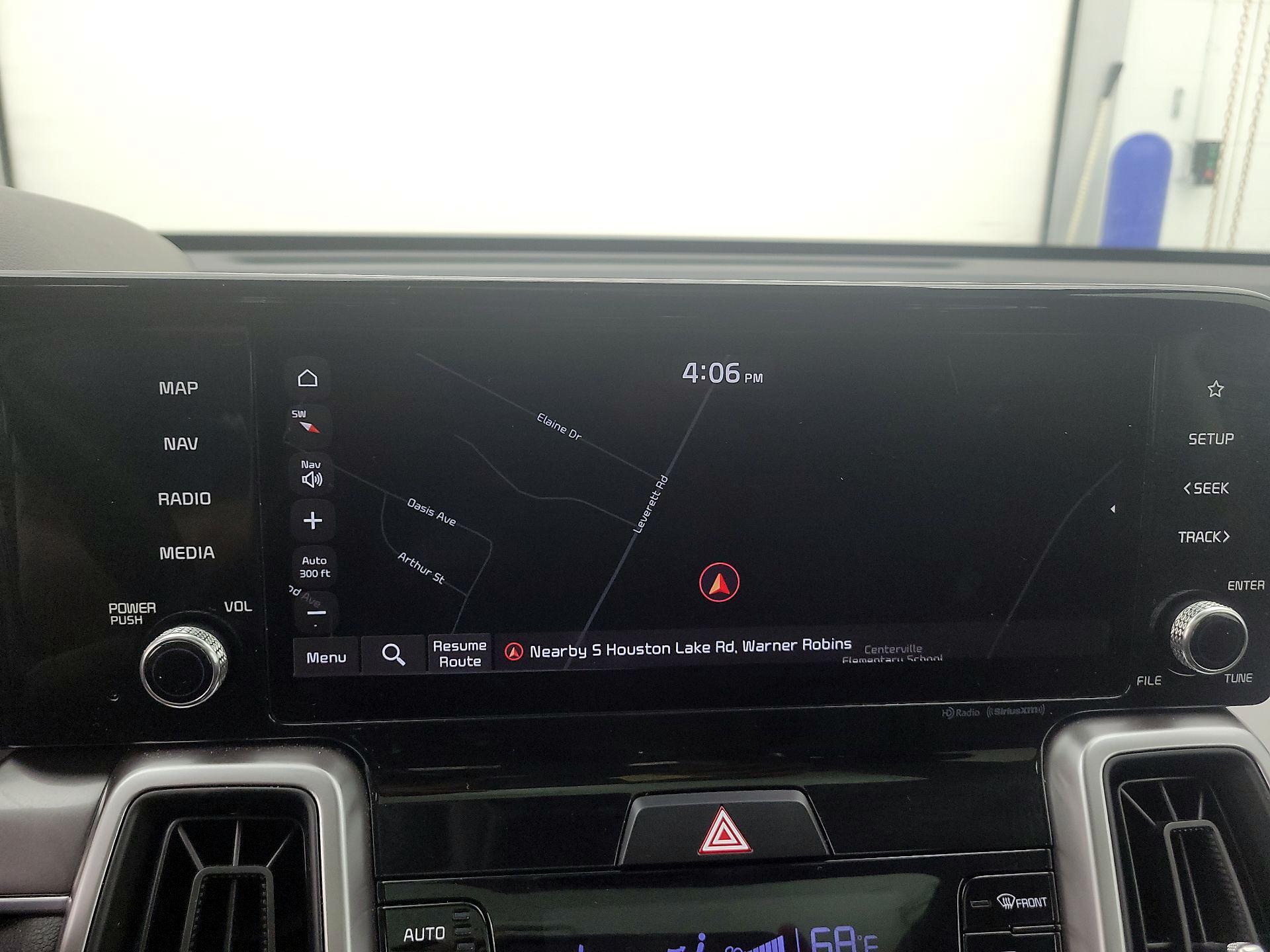 Thumbnail: 2023 Kia Sorento - 14