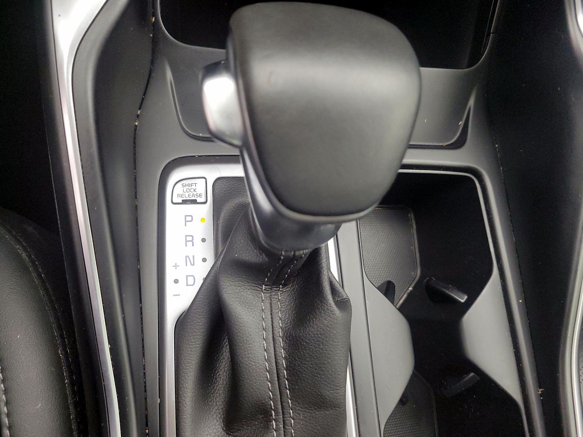 Thumbnail: 2023 Kia Sorento - 18