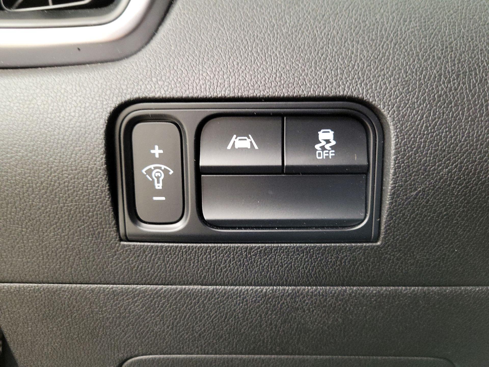 Thumbnail: 2023 Kia Sorento - 13