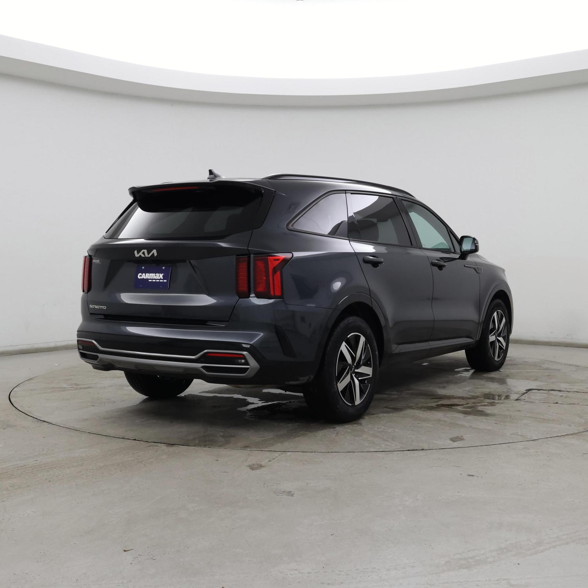 Thumbnail: 2023 Kia Sorento - 8