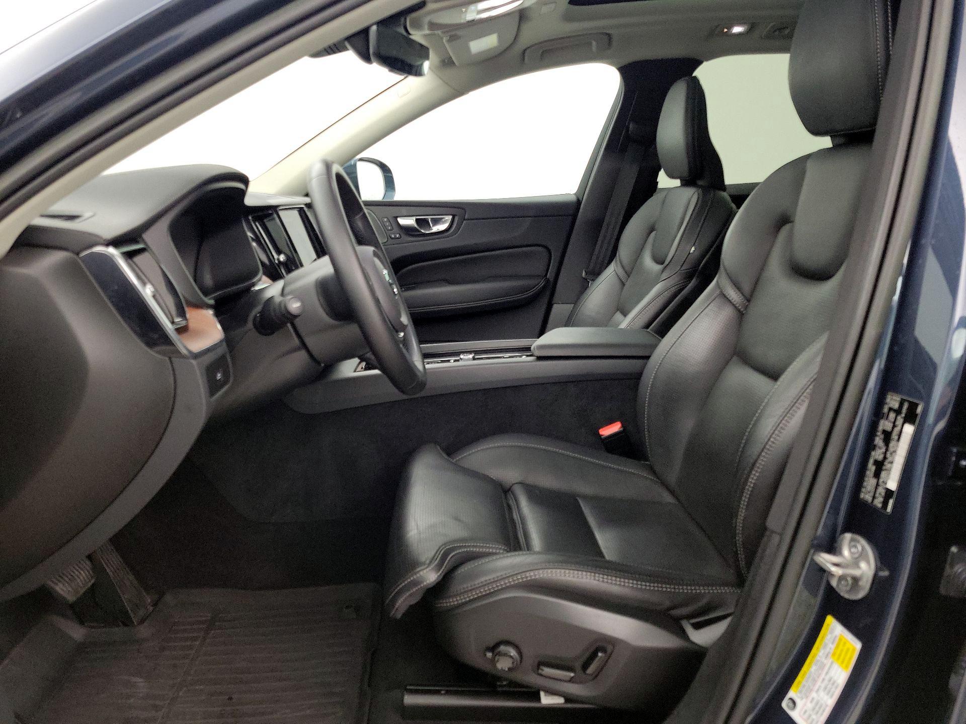 Thumbnail: 2023 Volvo XC60 - 11