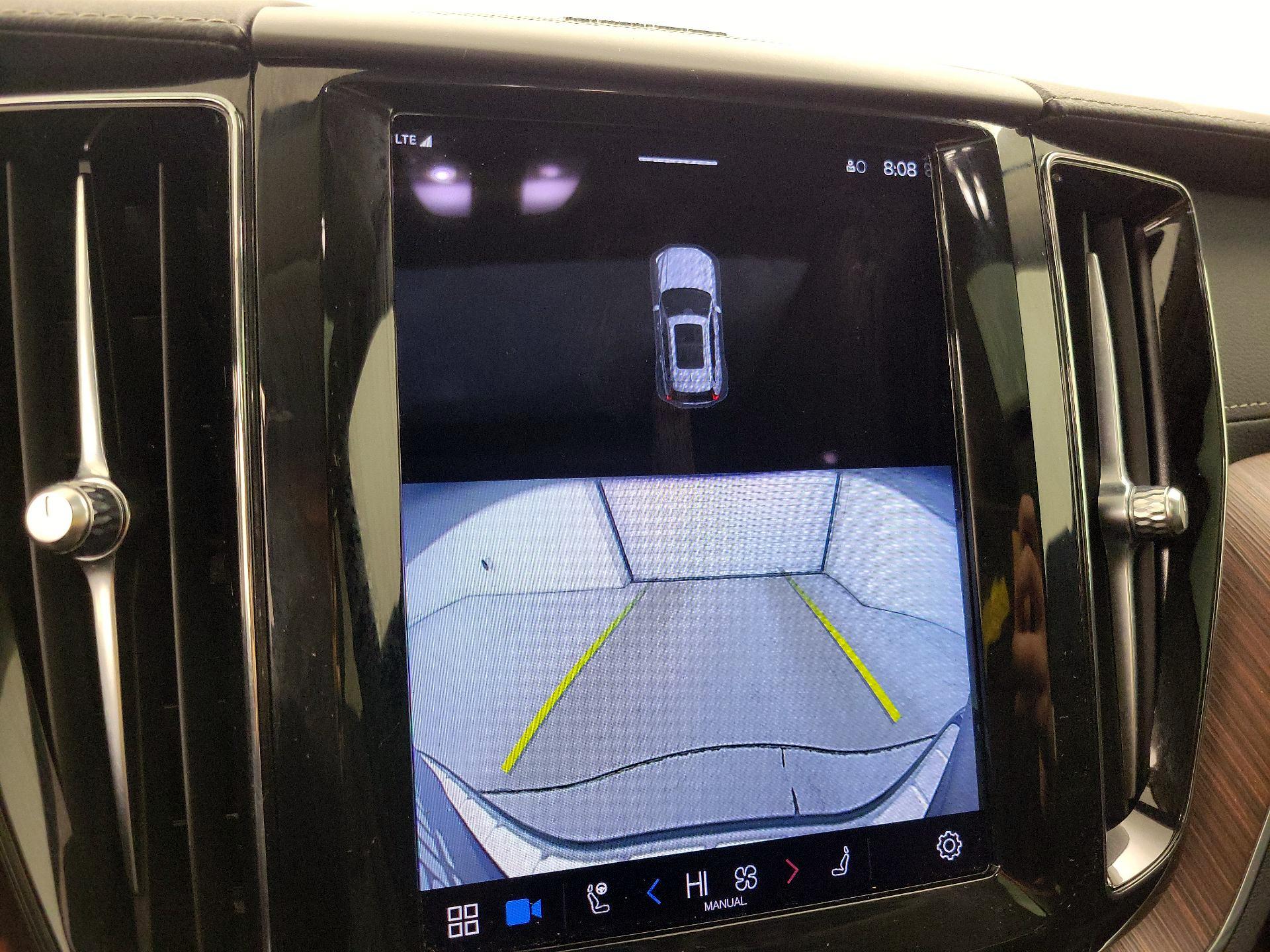 Thumbnail: 2023 Volvo XC60 - 14