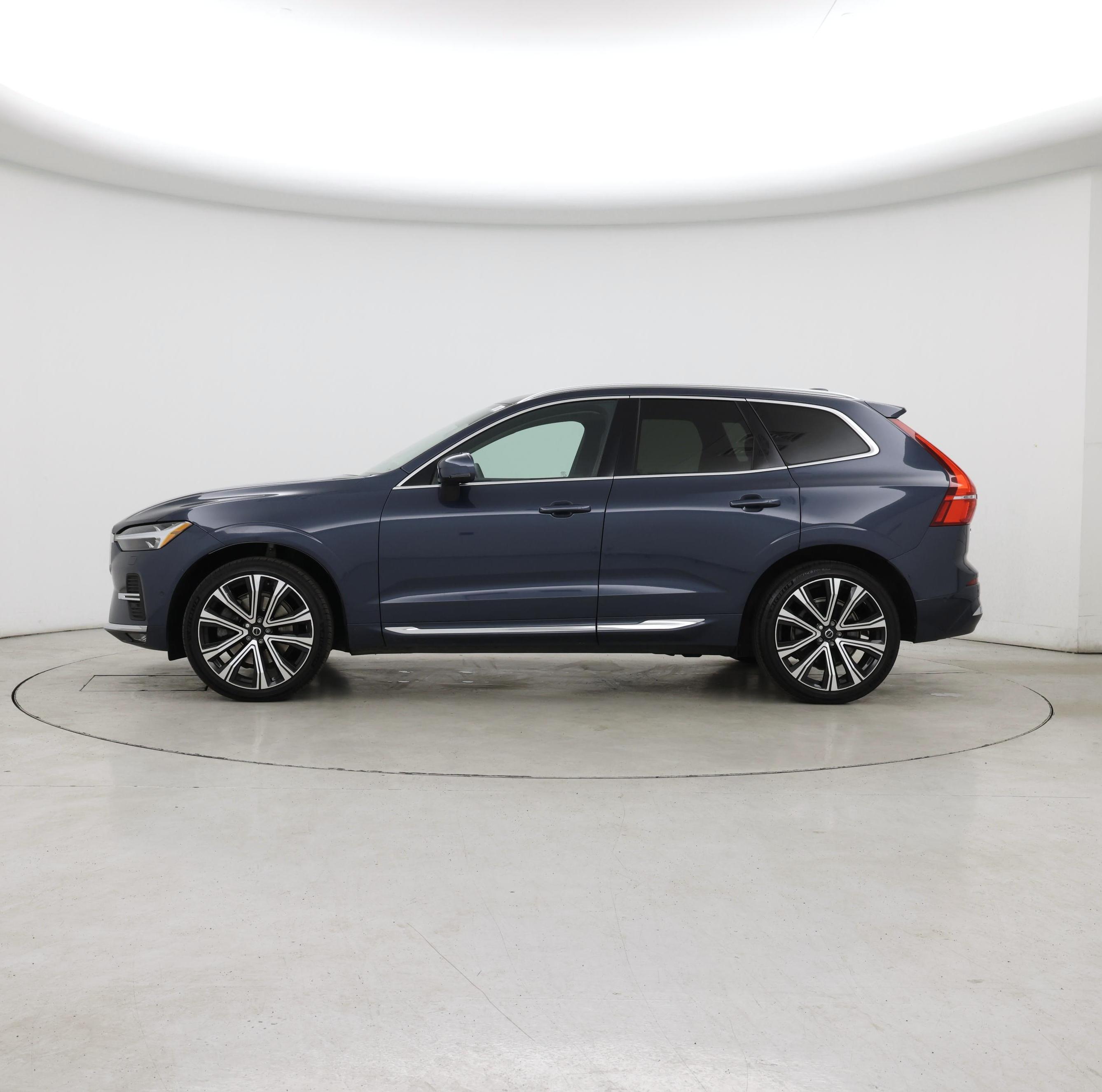 Thumbnail: 2023 Volvo XC60 - 3