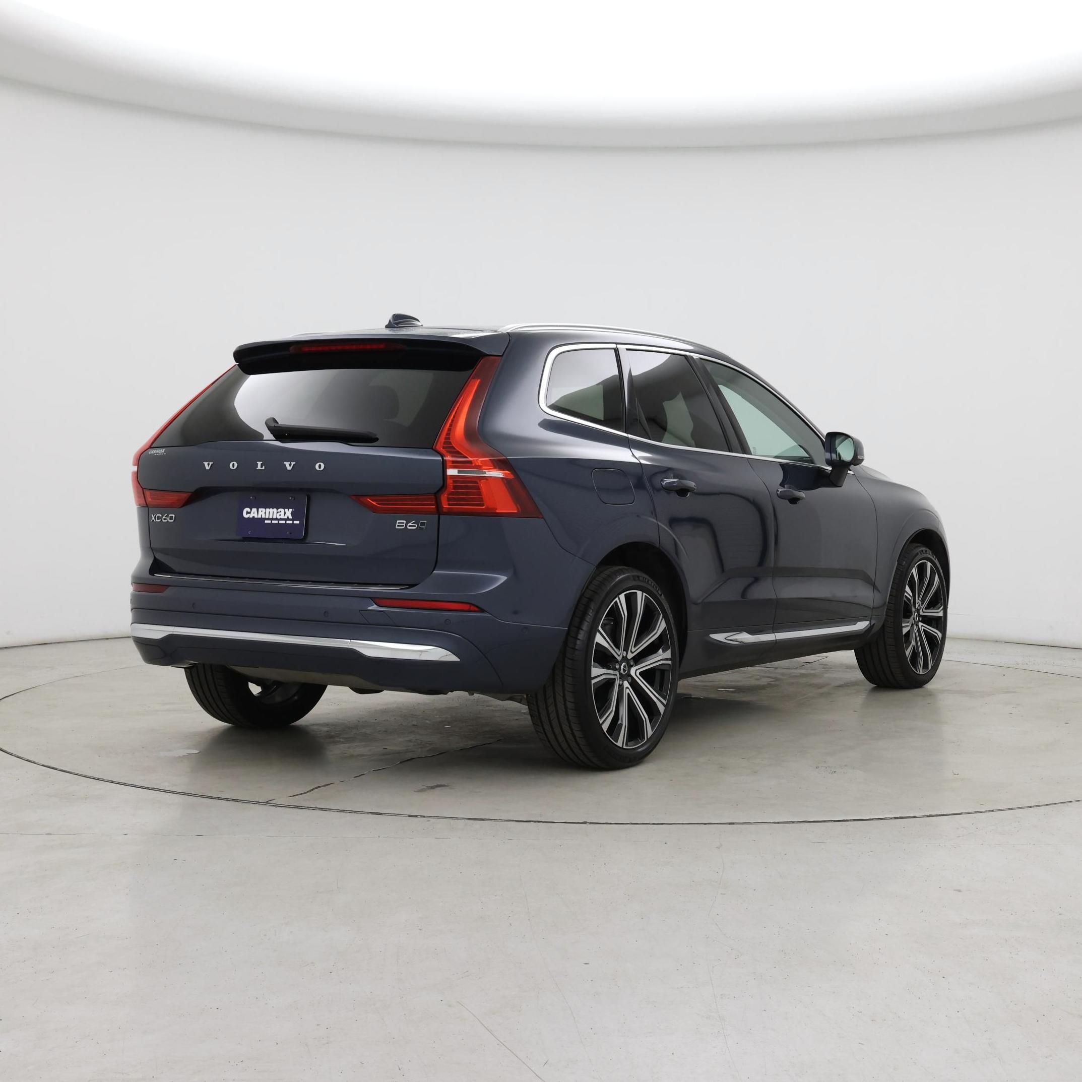 Thumbnail: 2023 Volvo XC60 - 8