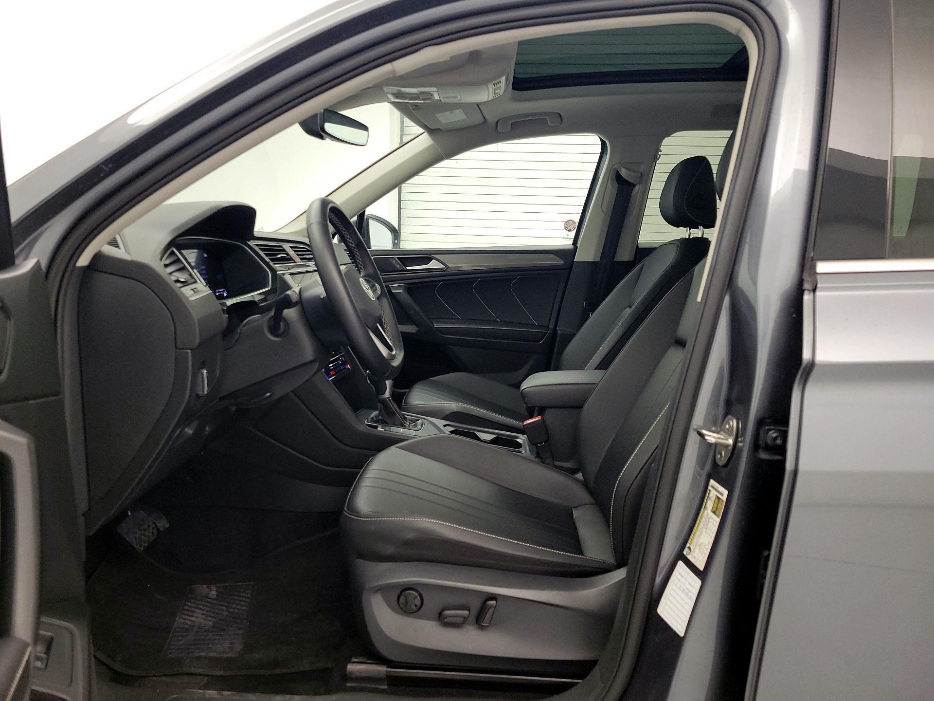 Thumbnail: 2024 Volkswagen Tiguan - 11