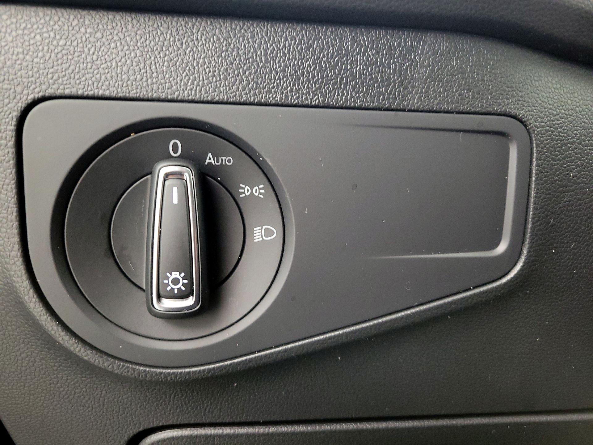 Thumbnail: 2024 Volkswagen Tiguan - 13