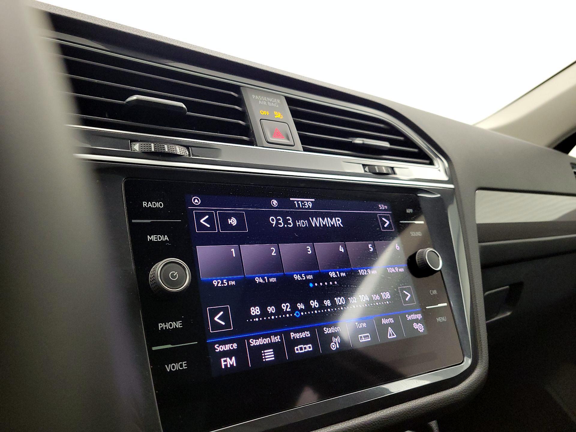 Thumbnail: 2024 Volkswagen Tiguan - 15