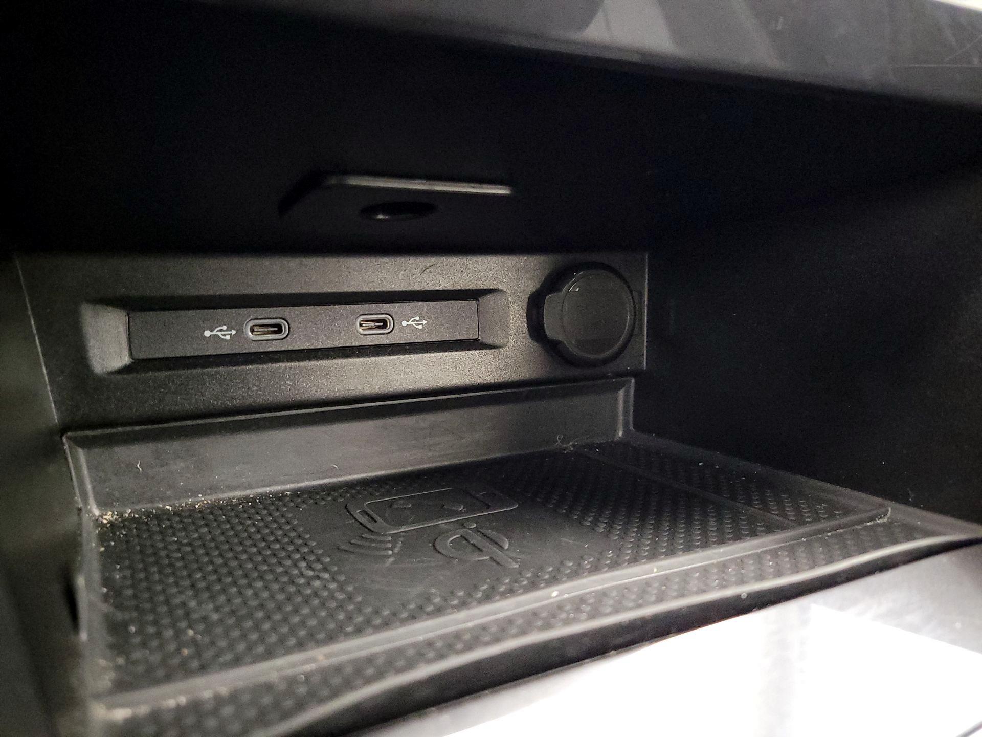 Thumbnail: 2024 Volkswagen Tiguan - 18