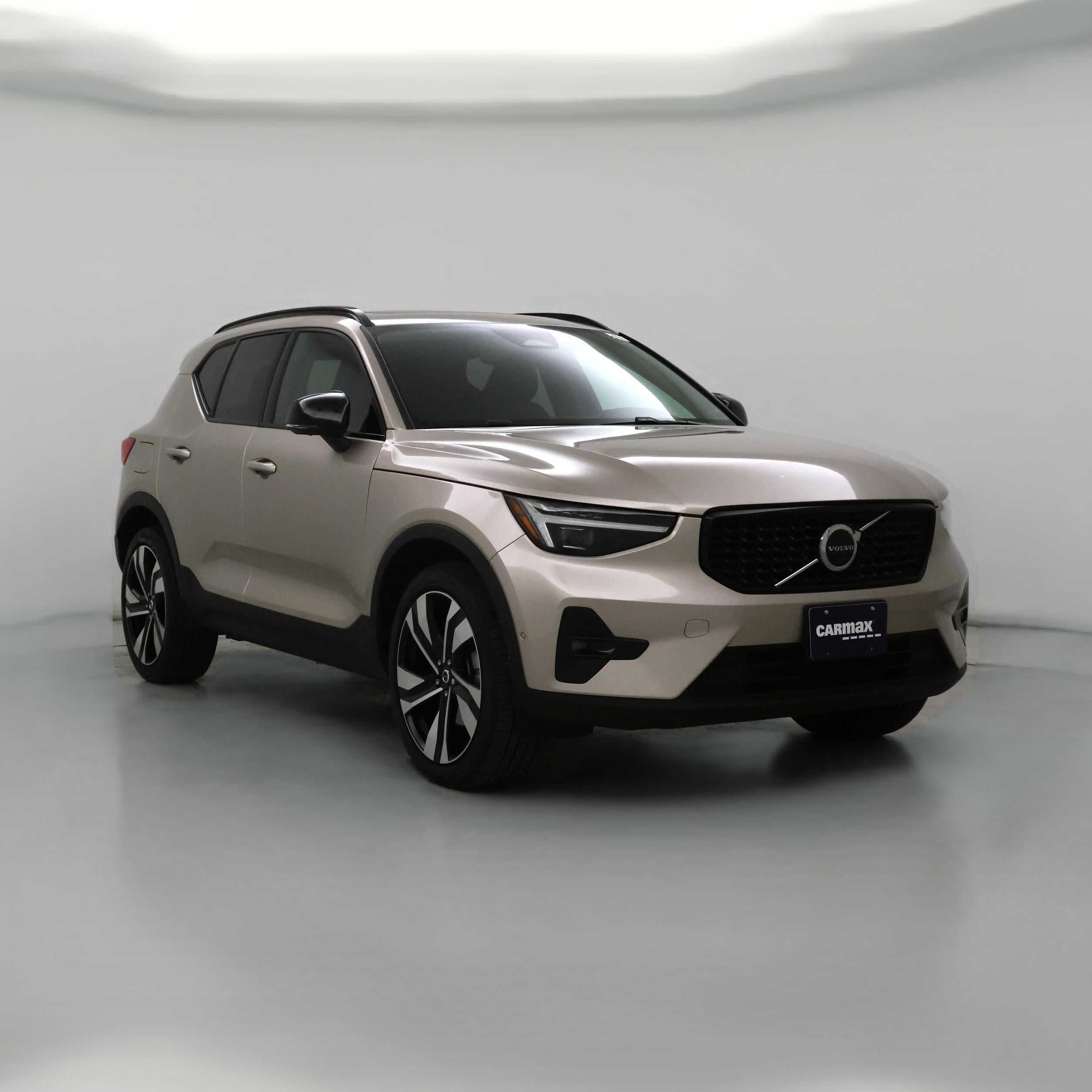 Thumbnail: 2023 Volvo XC40 - 1