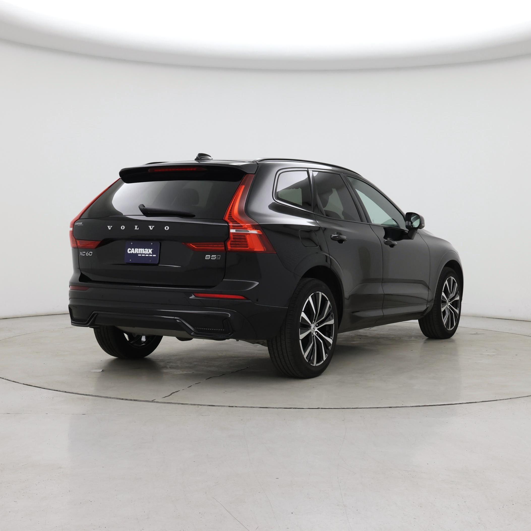 Thumbnail: 2023 Volvo XC60 - 8