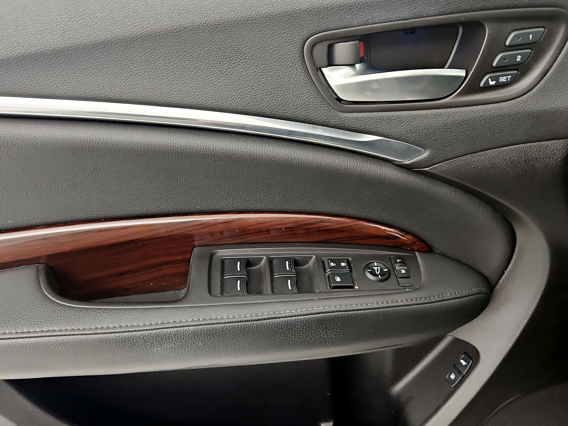 Thumbnail: 2016 Acura MDX - 12