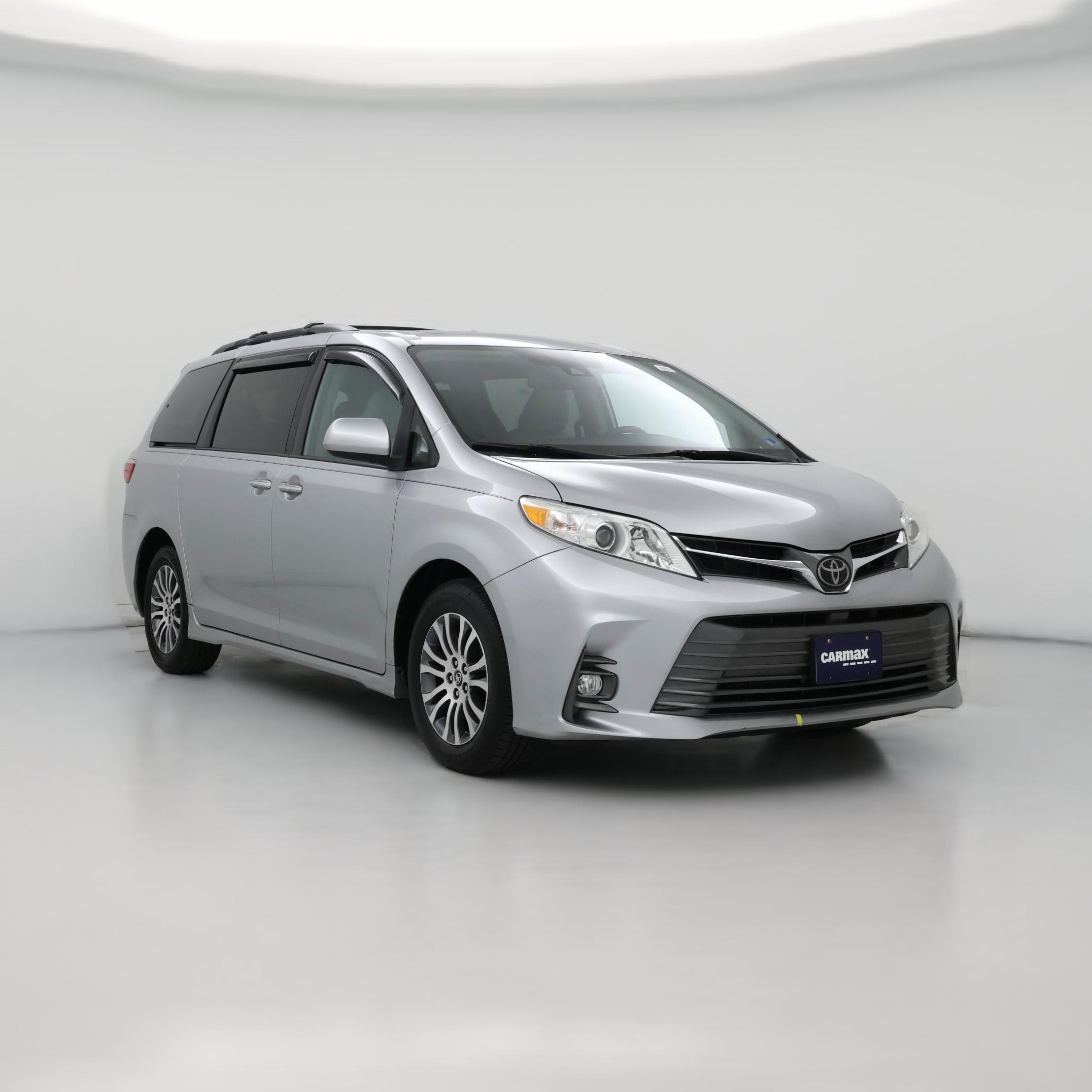 Thumbnail: 2020 Toyota Sienna - 1