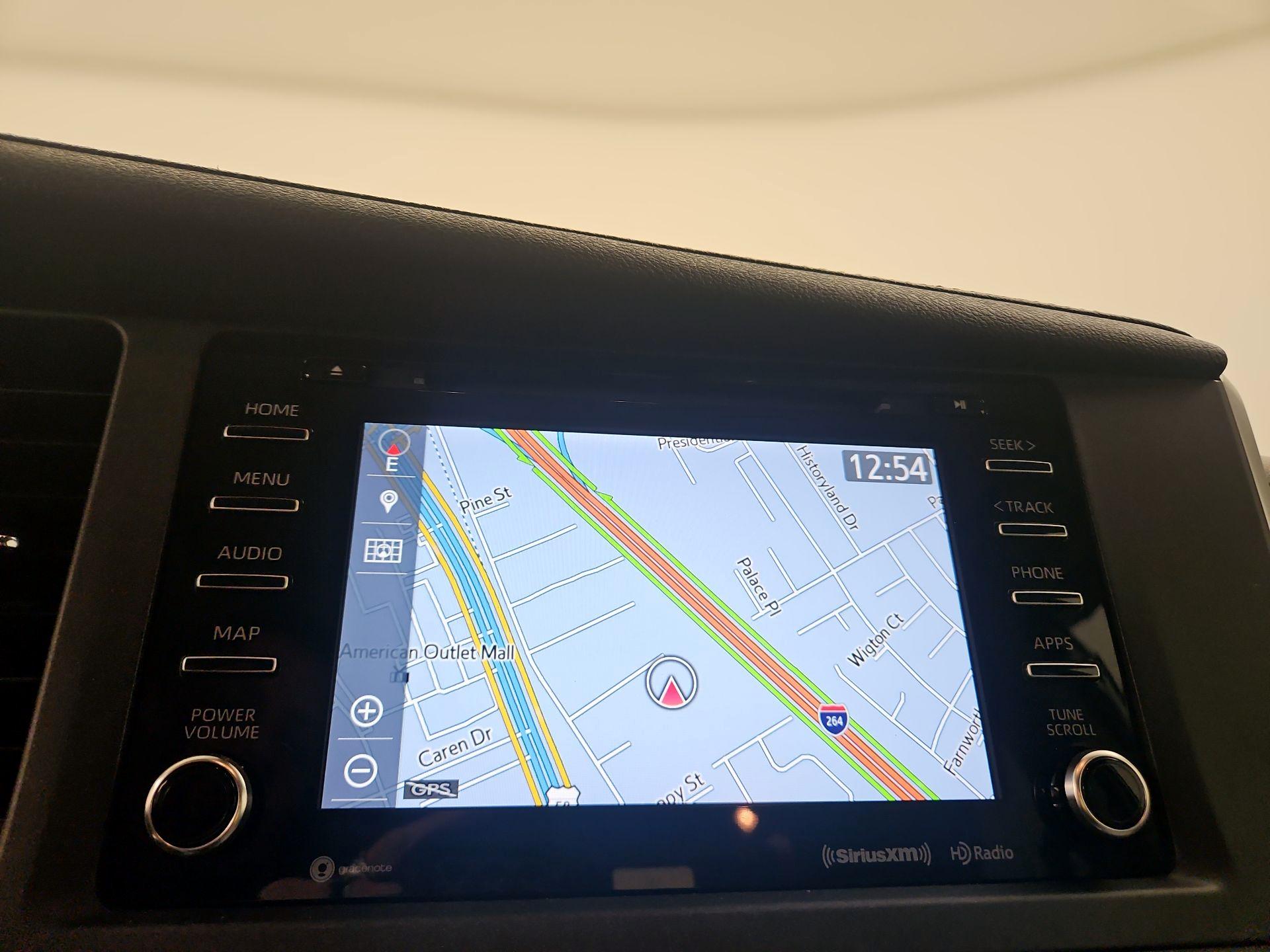 Thumbnail: 2020 Toyota Sienna - 14