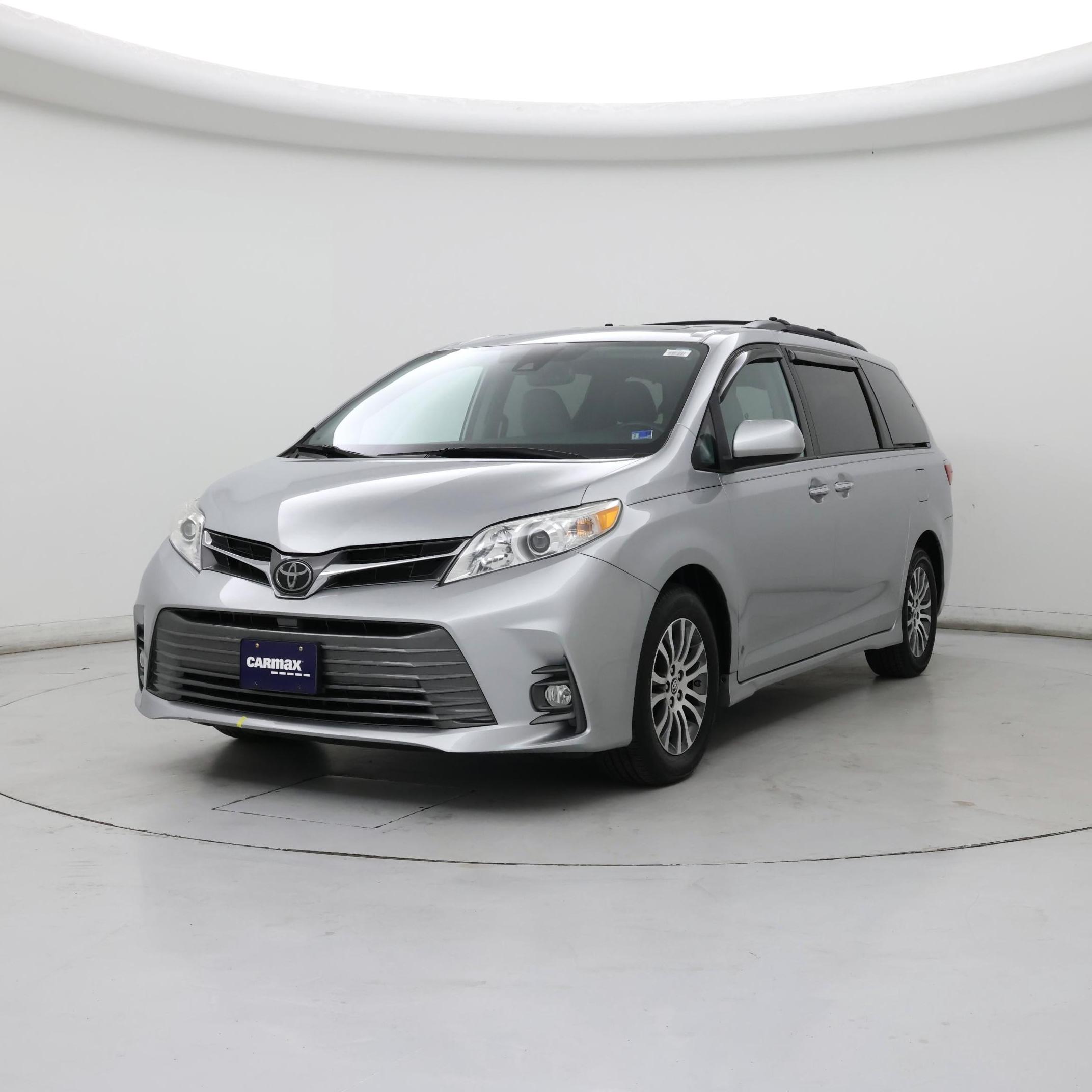 Thumbnail: 2020 Toyota Sienna - 4