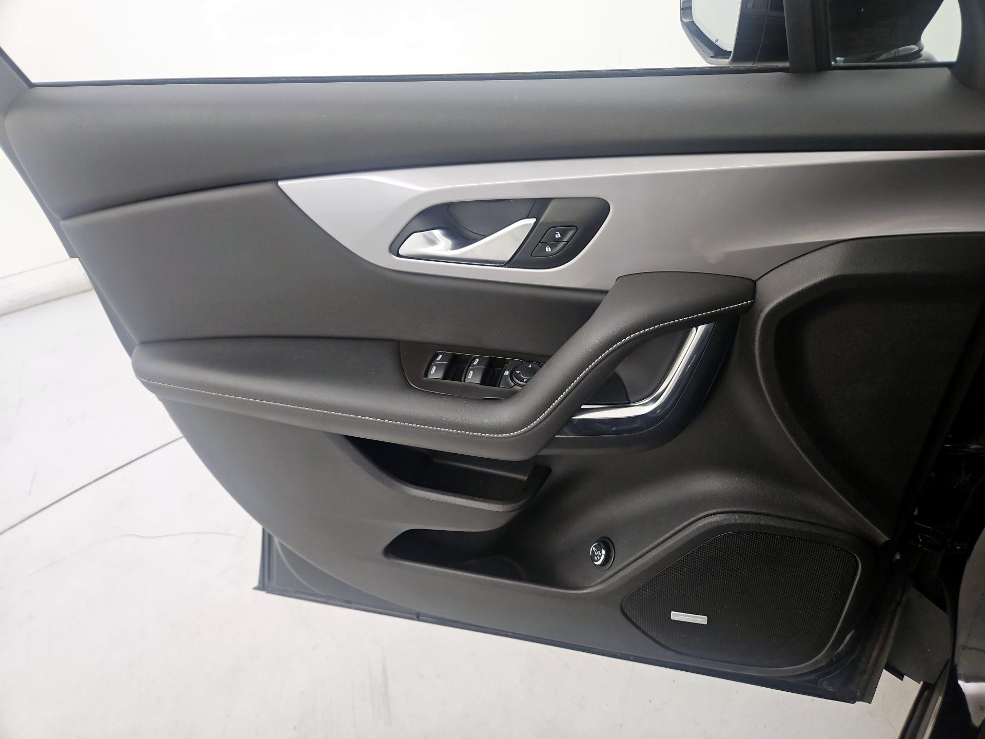 Thumbnail: 2023 Chevrolet Blazer - 12