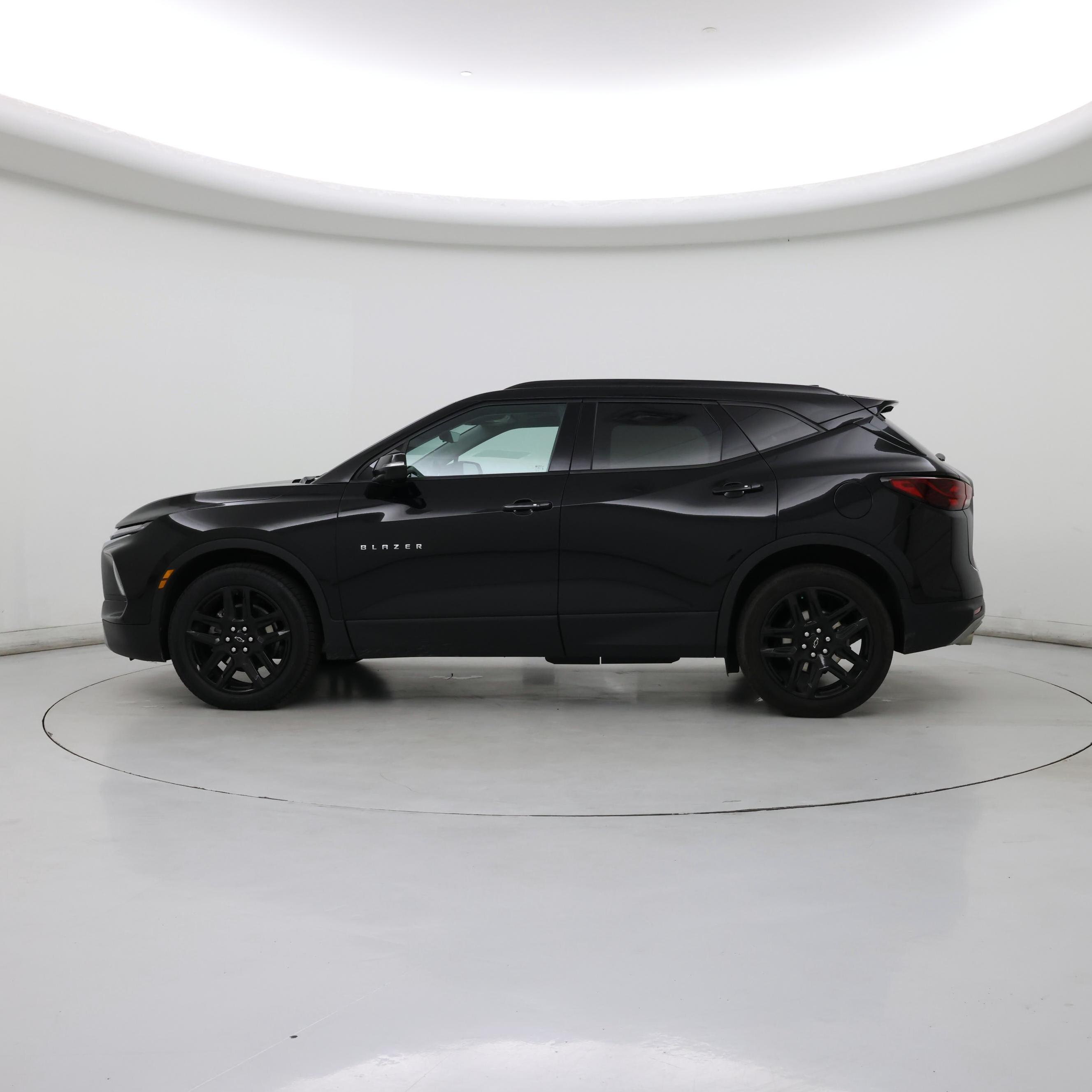 Thumbnail: 2023 Chevrolet Blazer - 3