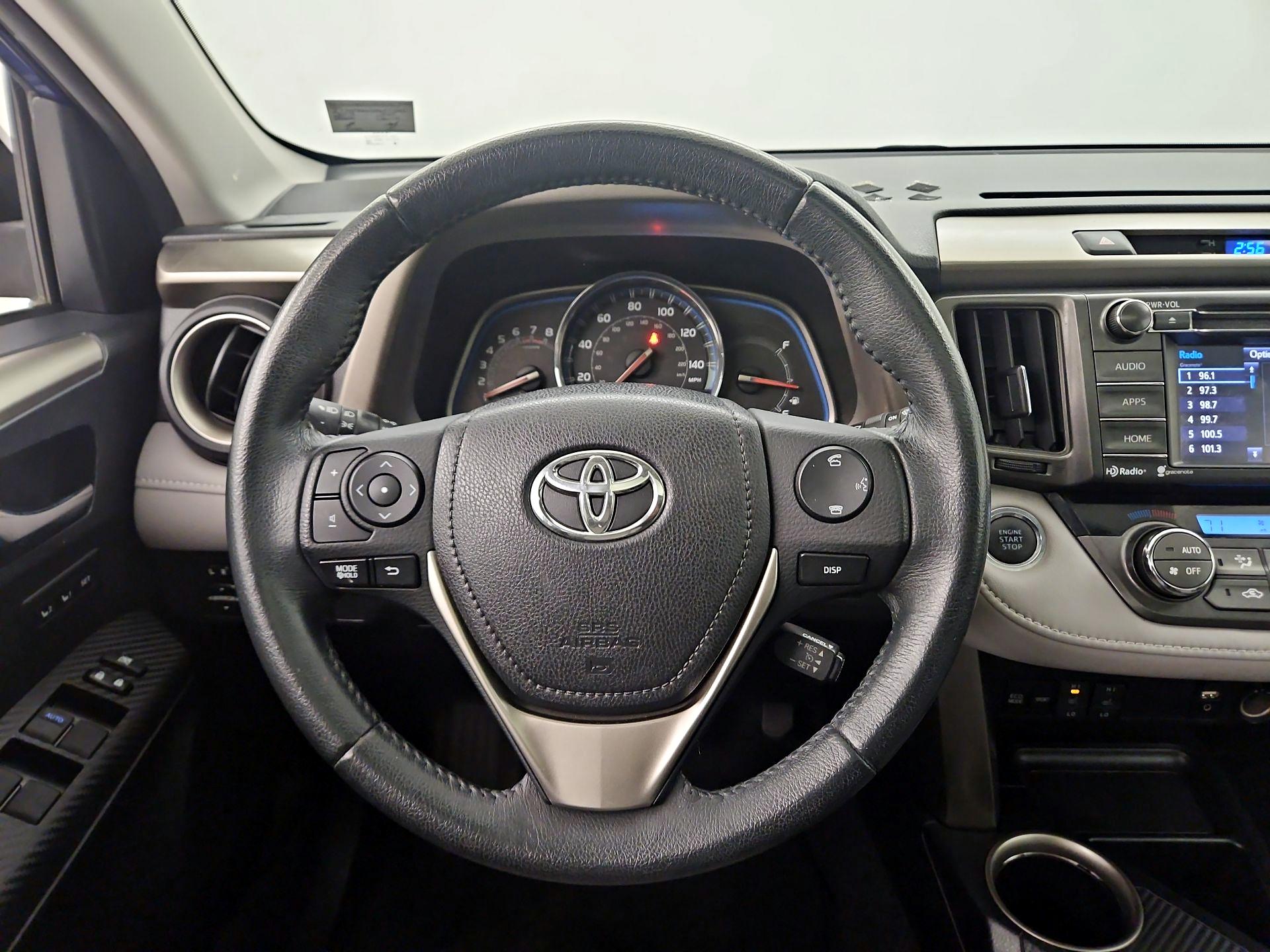 Thumbnail: 2015 Toyota RAV4 - 10