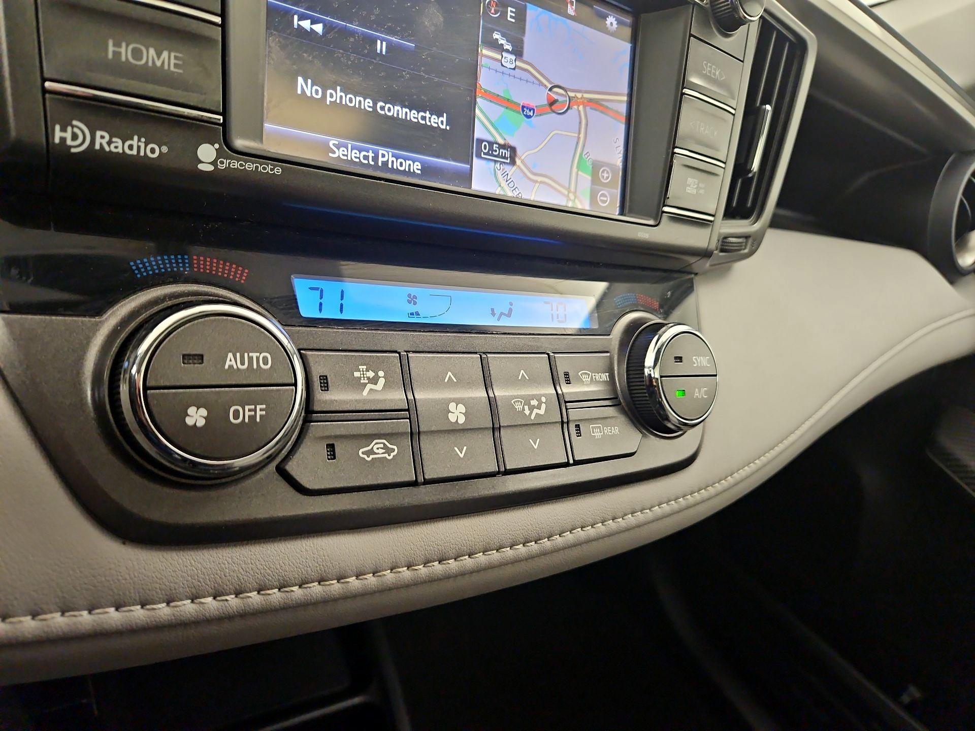 Thumbnail: 2015 Toyota RAV4 - 16