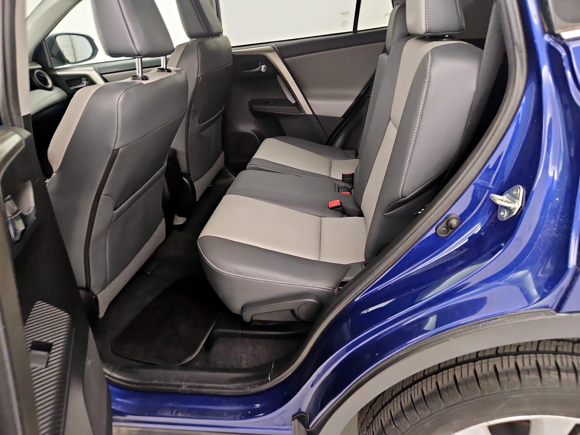 Thumbnail: 2015 Toyota RAV4 - 20