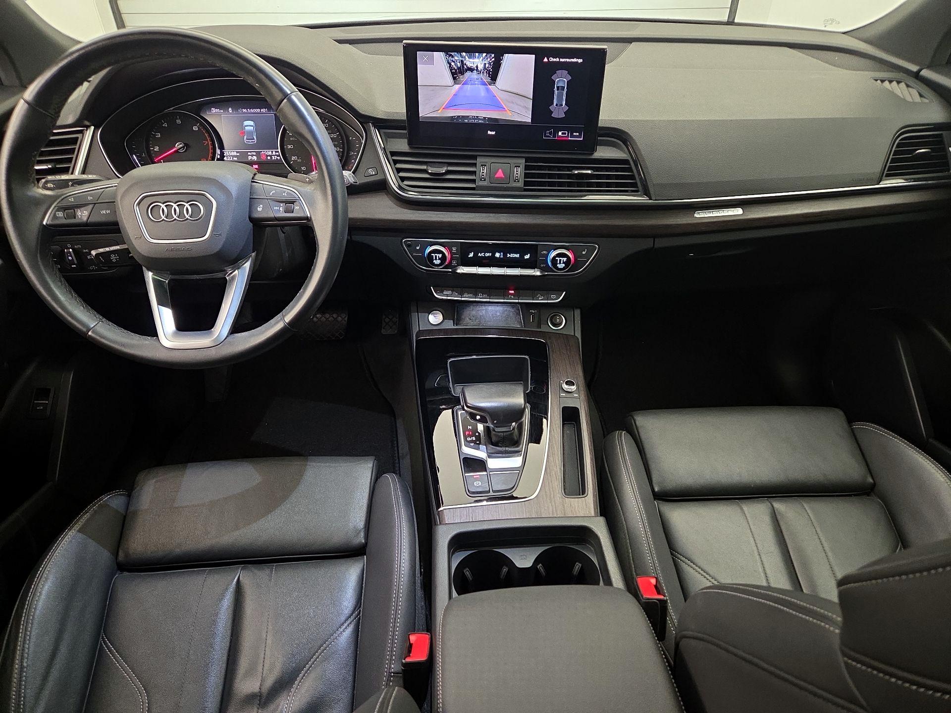 Thumbnail: 2023 Audi Q5 - 9